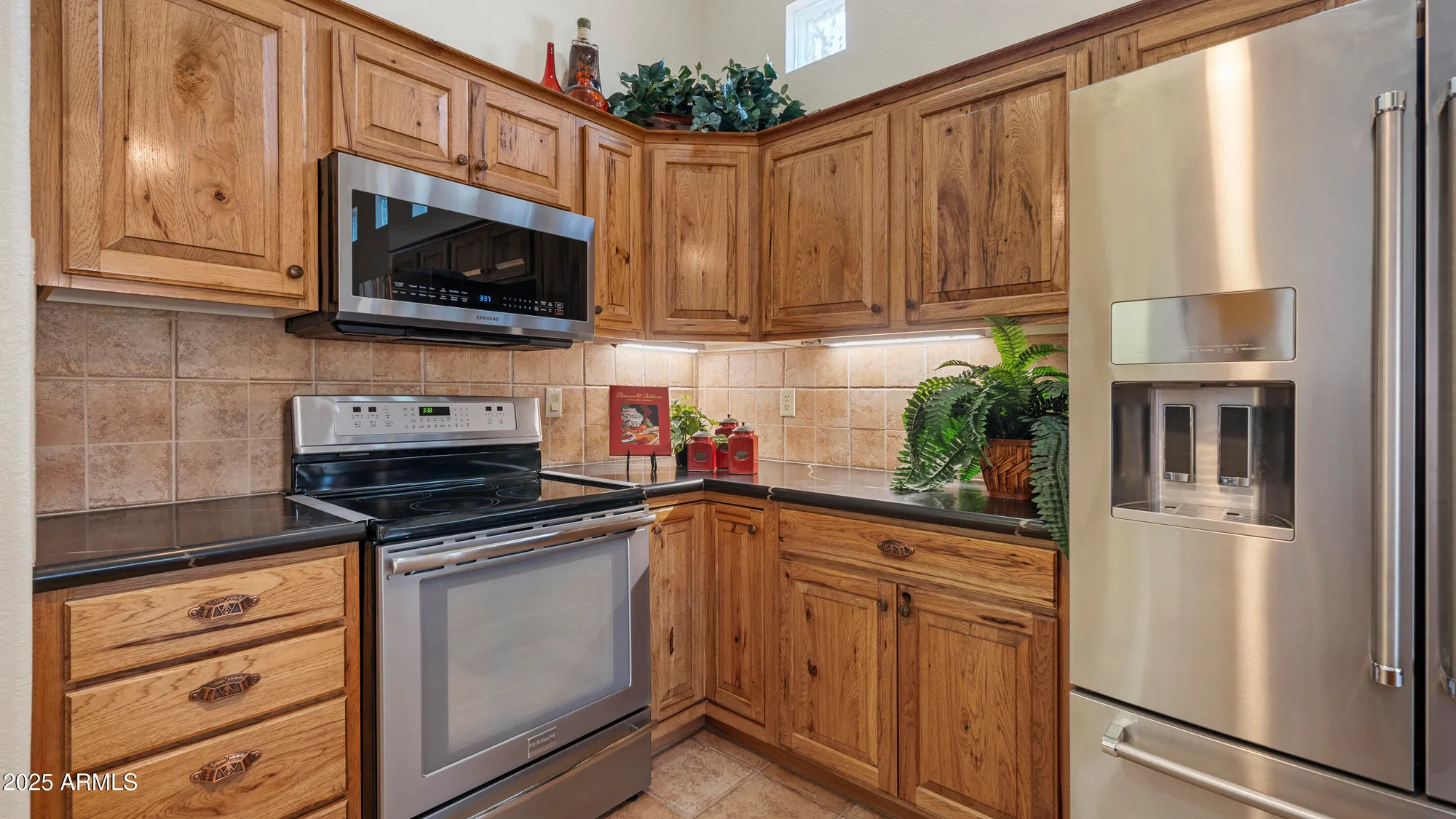 Property Slideshow image 21 of 56 | 3033 glenview dr, Sierra Vista, AZ, 85650