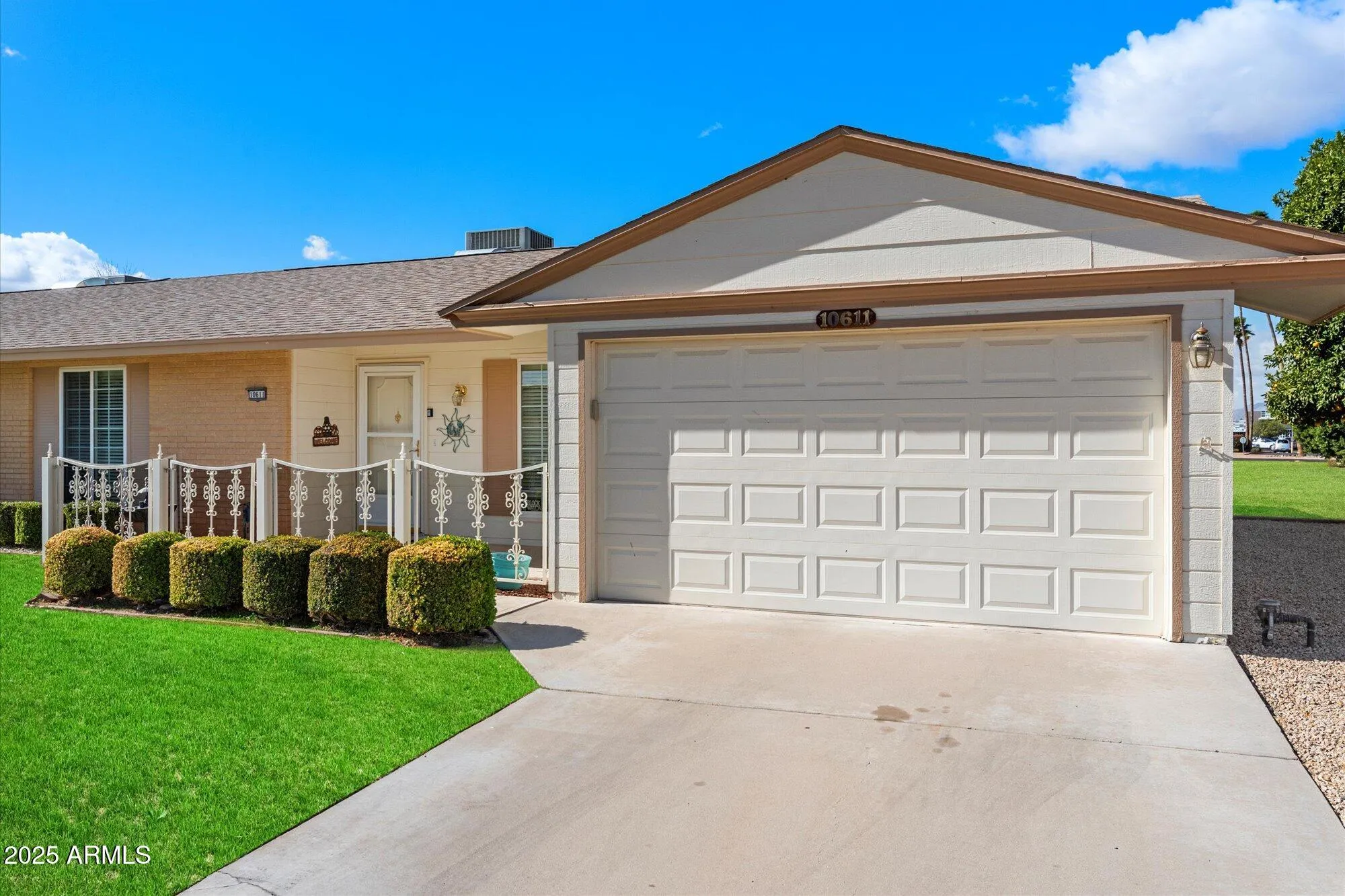 Property Slideshow image 3 of 42 | 10611 w camelot cir, Sun City, AZ, 85351