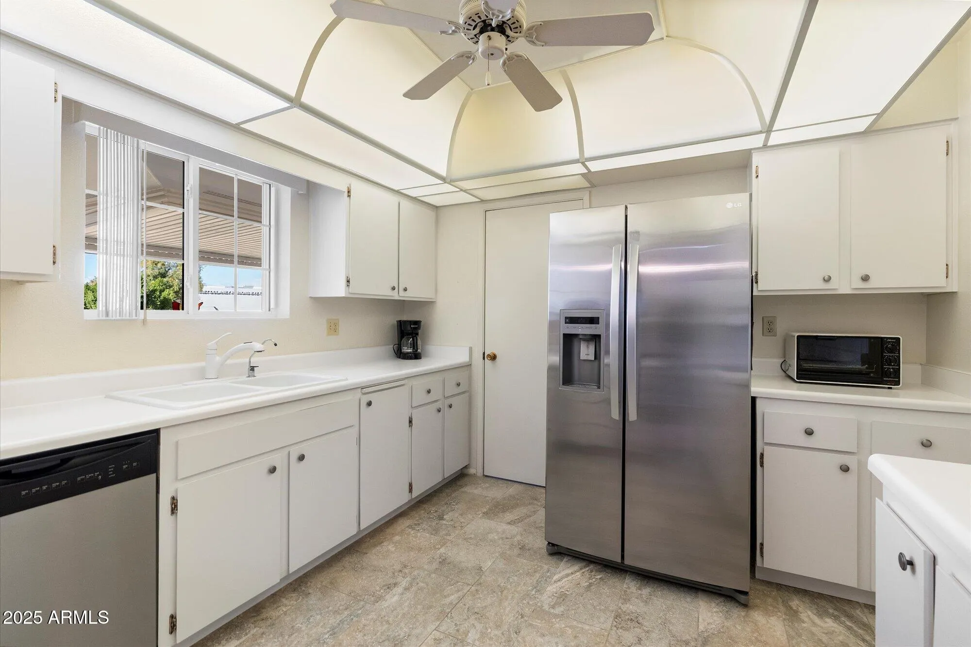 Property Slideshow image 12 of 42 | 10611 w camelot cir, Sun City, AZ, 85351