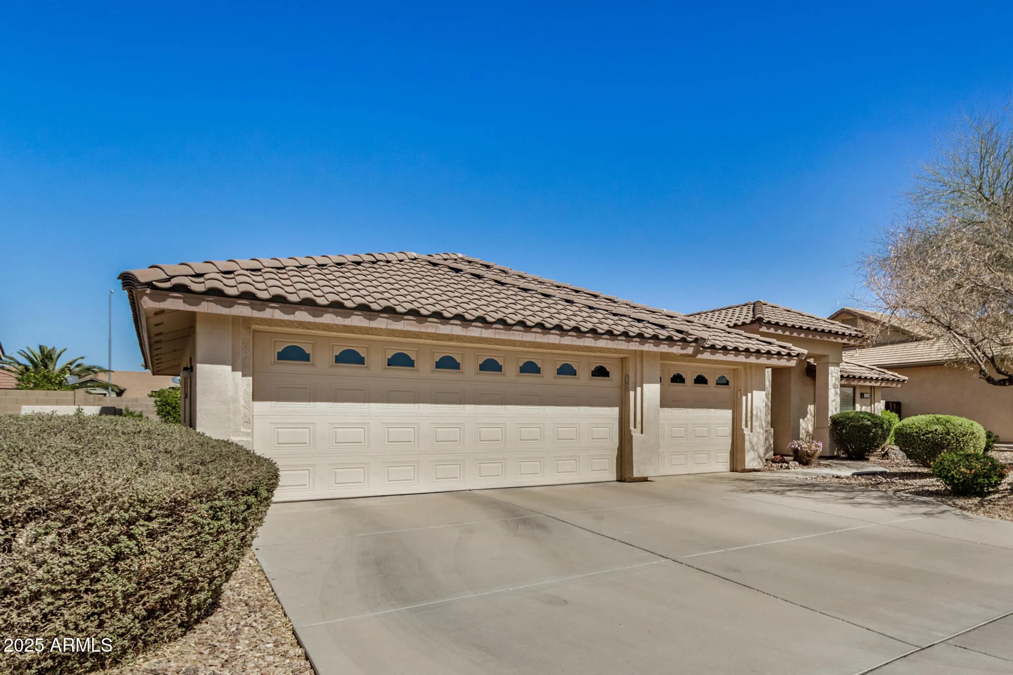 Property Slideshow image 1 of 28 | 11046 e naranja ave, Mesa, AZ, 85209