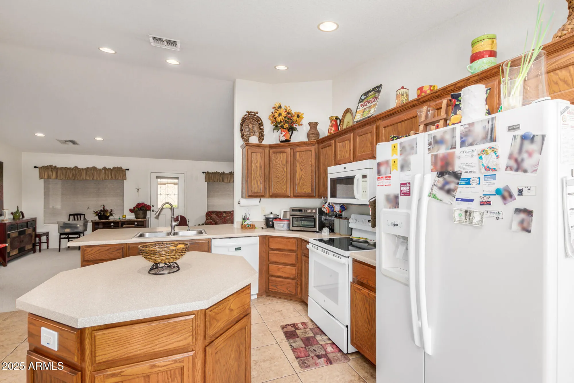 Property Slideshow image 12 of 28 | 11046 e naranja ave, Mesa, AZ, 85209