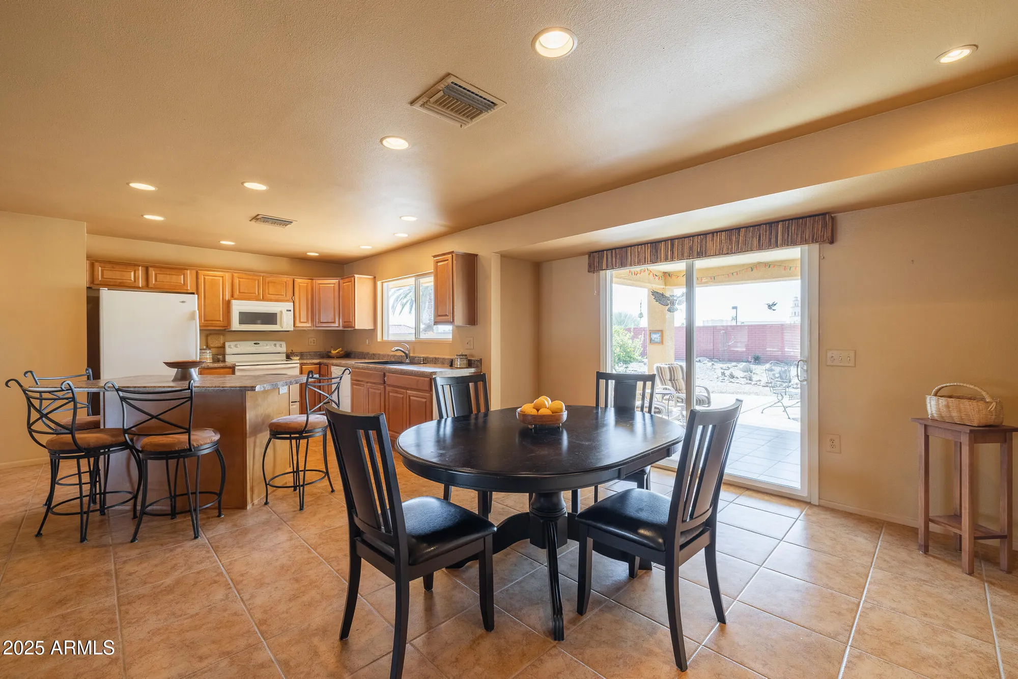 Property Slideshow image 11 of 45 | 9513 w cottonwood dr, Sun City, AZ, 85373