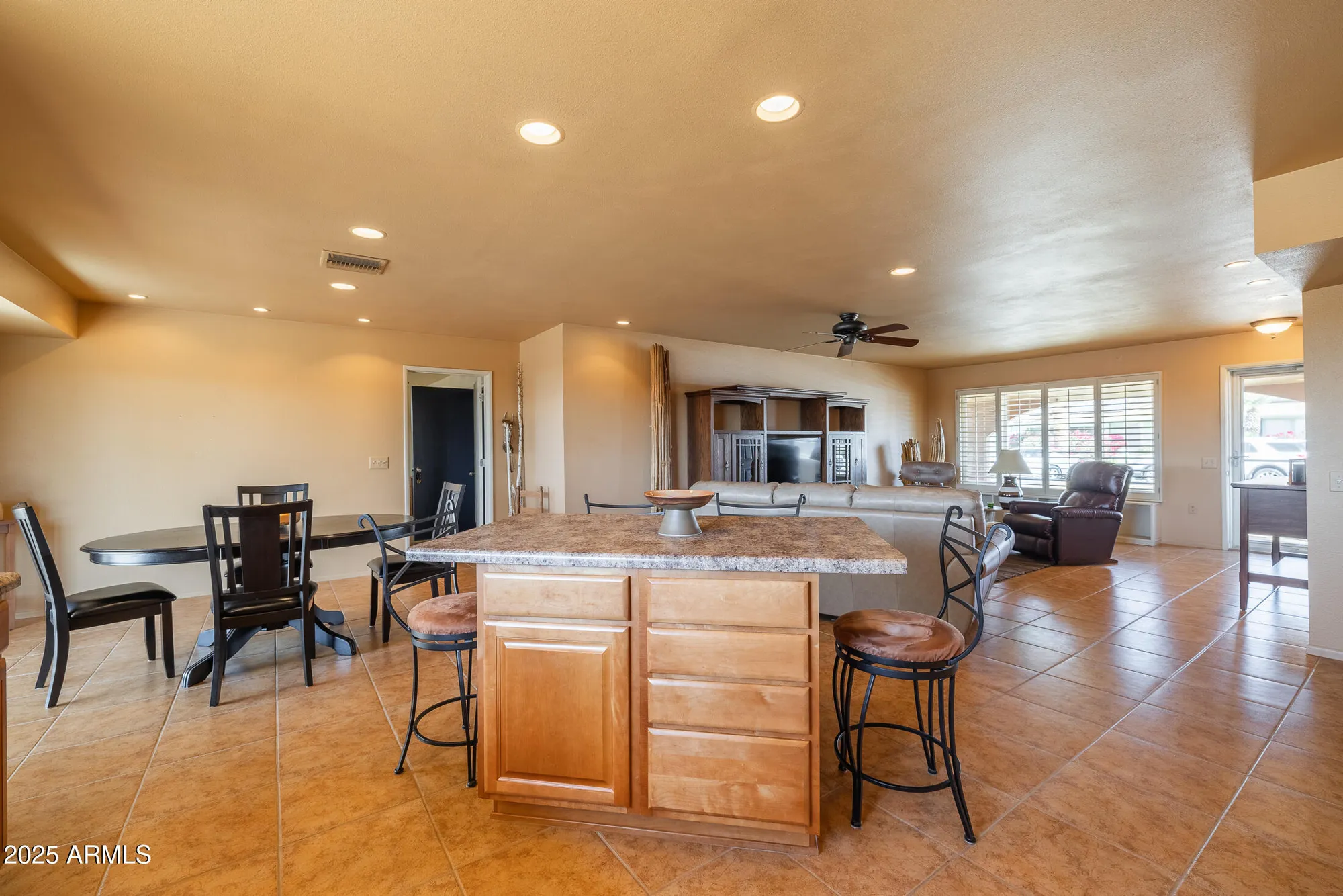 Property Slideshow image 4 of 45 | 9513 w cottonwood dr, Sun City, AZ, 85373