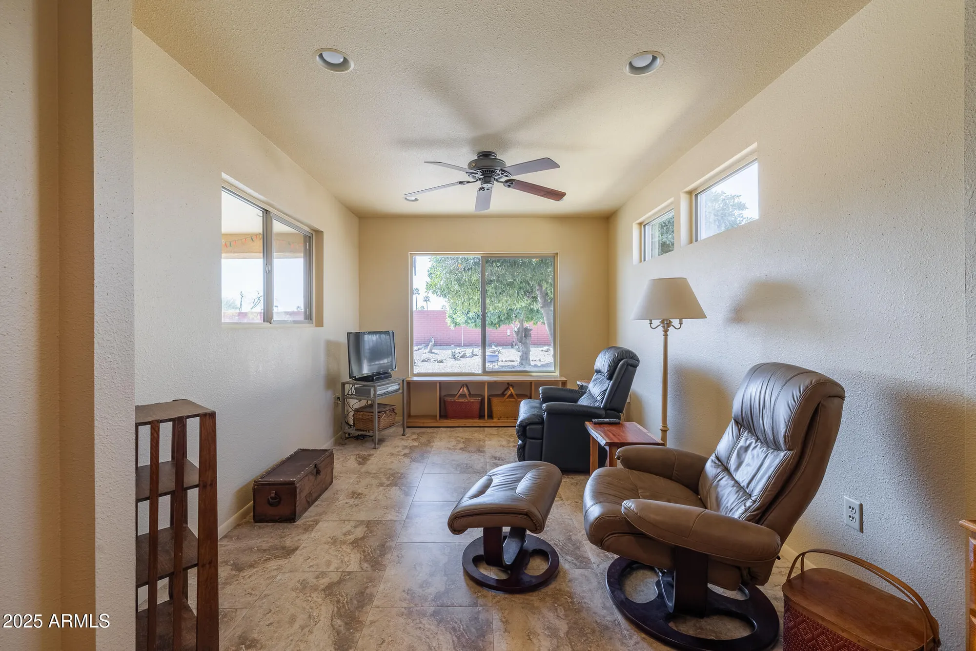 Property Slideshow image 25 of 45 | 9513 w cottonwood dr, Sun City, AZ, 85373