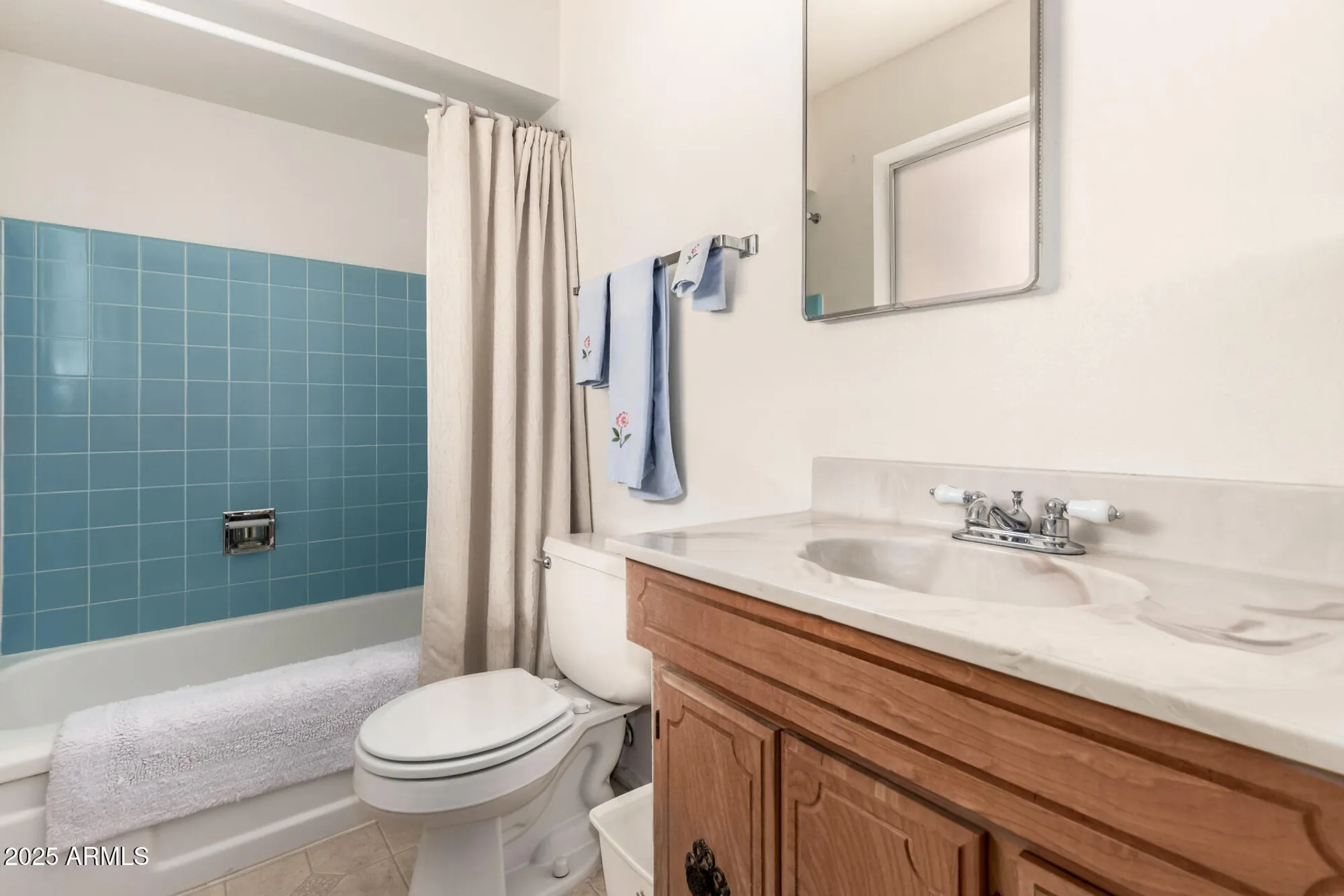 Property Slideshow image 20 of 30 | 11622 n desert hills dr, Sun City, AZ, 85351