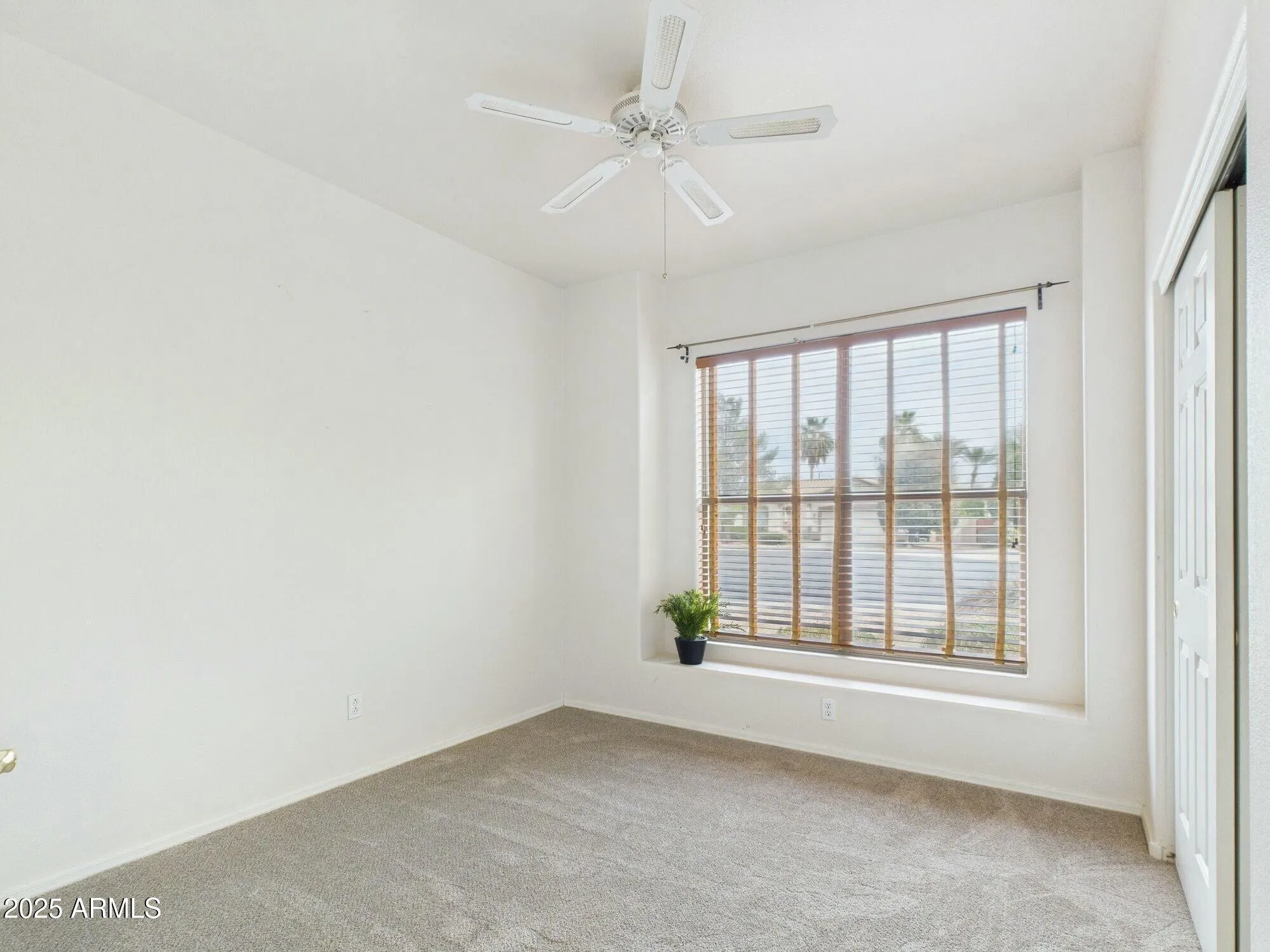 Property Slideshow image 16 of 33 | 6050 s crosscreek ct, Chandler, AZ, 85249