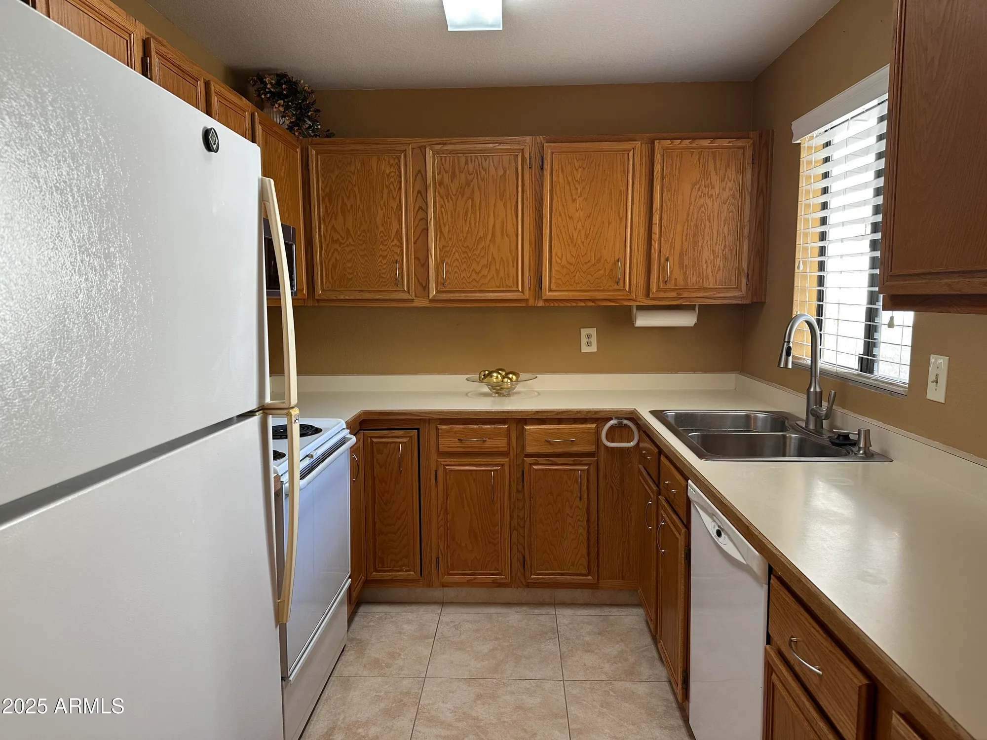 Property Slideshow image 5 of 10 | 5518 e lindstrom ln 3010, Mesa, AZ, 85215