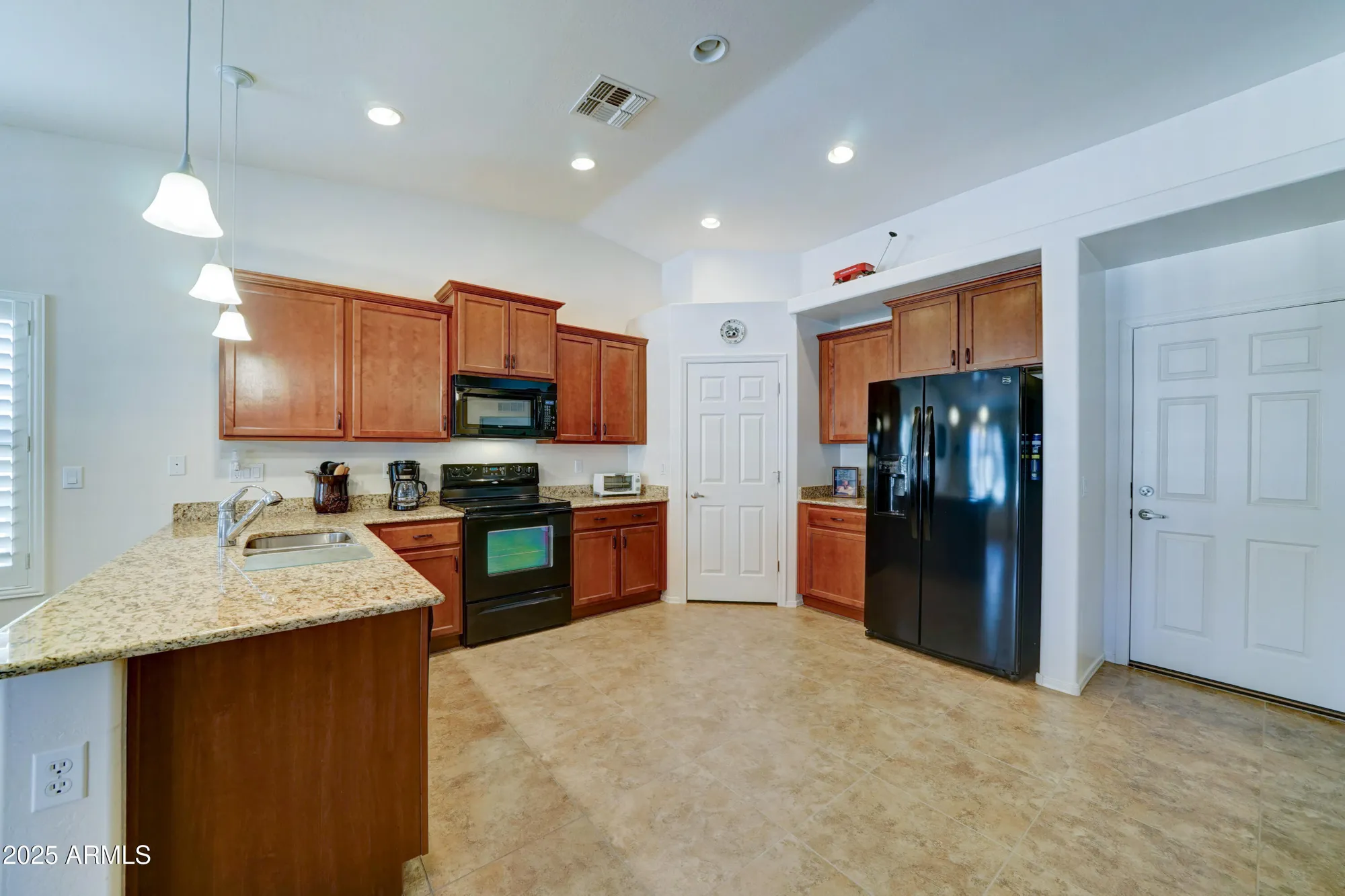 Property Slideshow image 8 of 27 | 2101 s meridian rd 190, Apache Junction, AZ, 85120