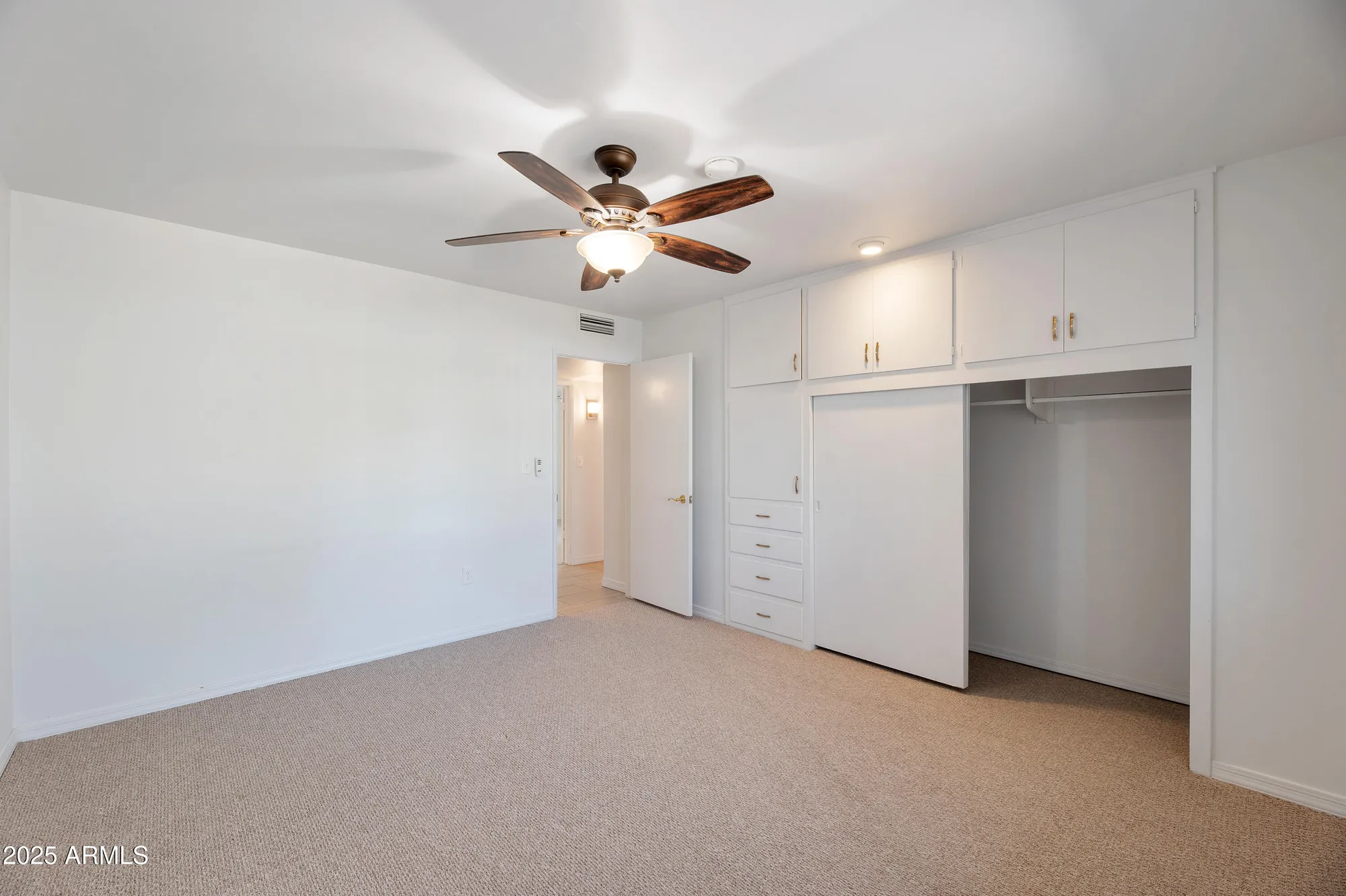 Property Slideshow image 26 of 38 | 13620 n hawthorn dr, Sun City, AZ, 85351