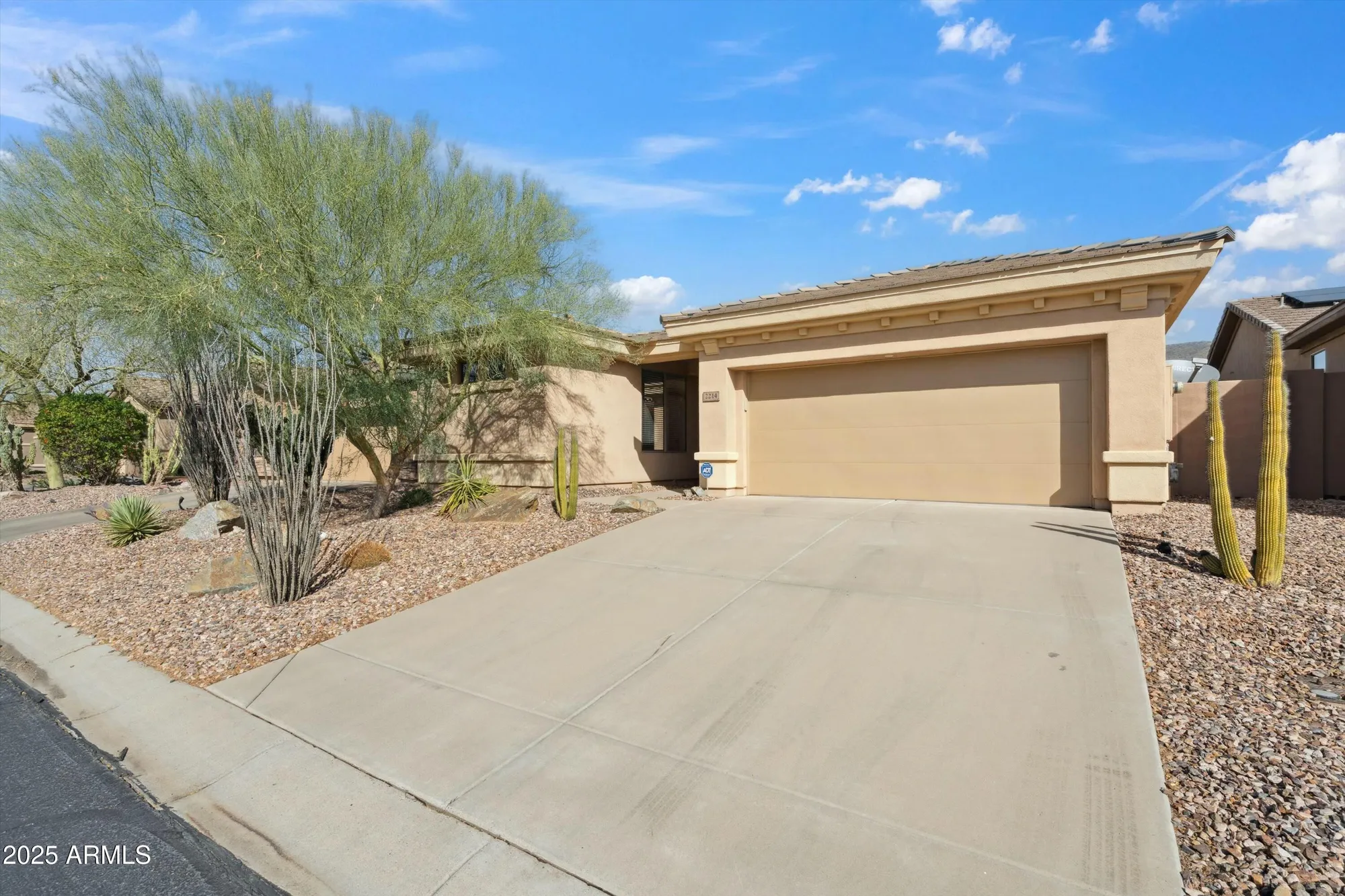 Property Slideshow image 3 of 41 | 2214 w muirfield dr, Anthem, AZ, 85086