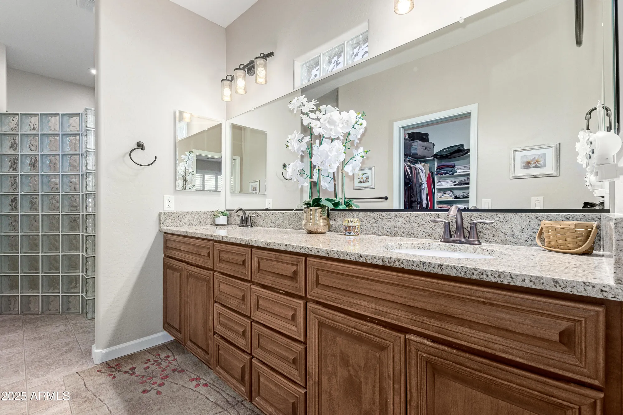 Property Slideshow image 12 of 48 | 3061 s elderwood, Mesa, AZ, 85212