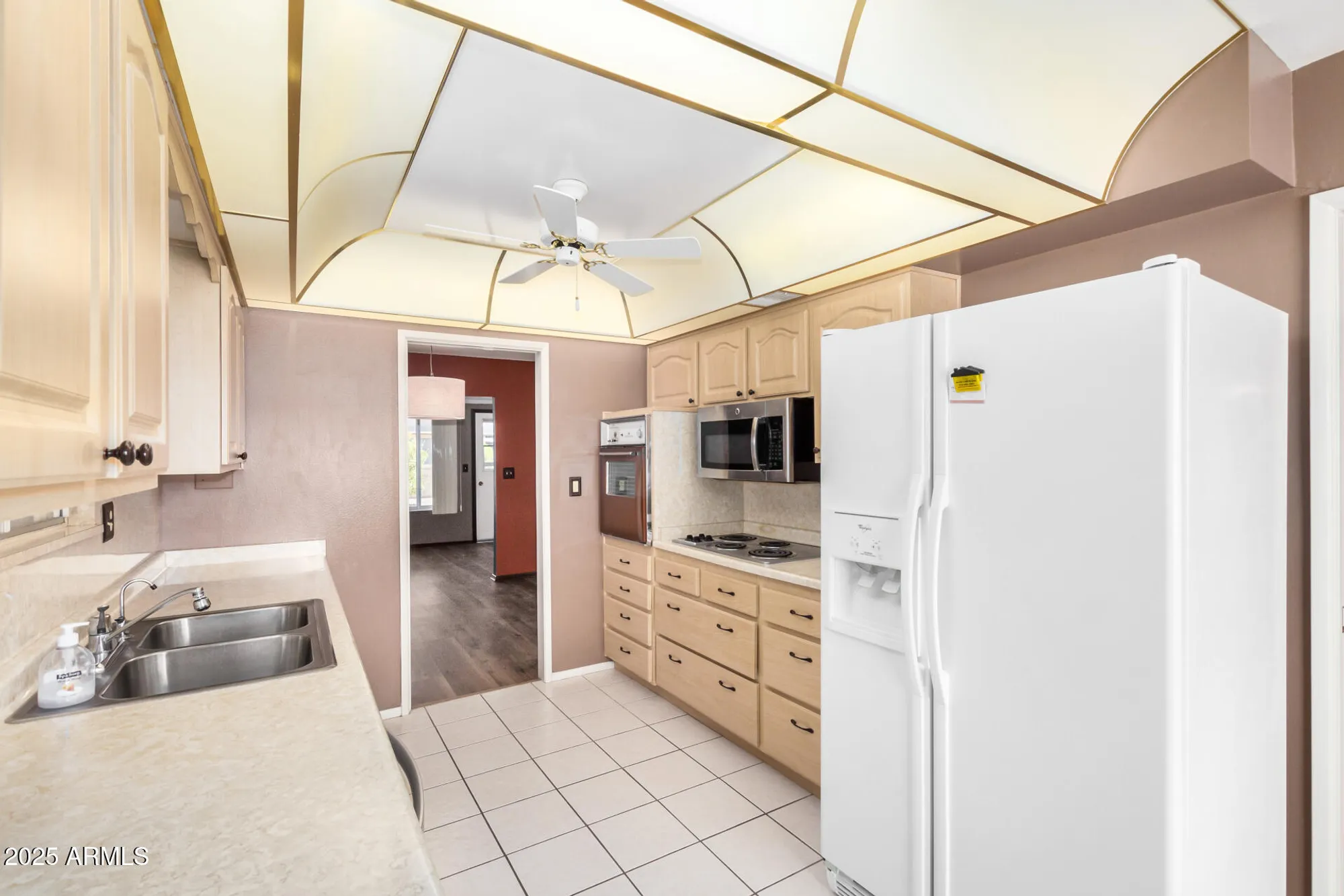 Property Slideshow image 12 of 33 | 10446 w meade dr, Sun City, AZ, 85351