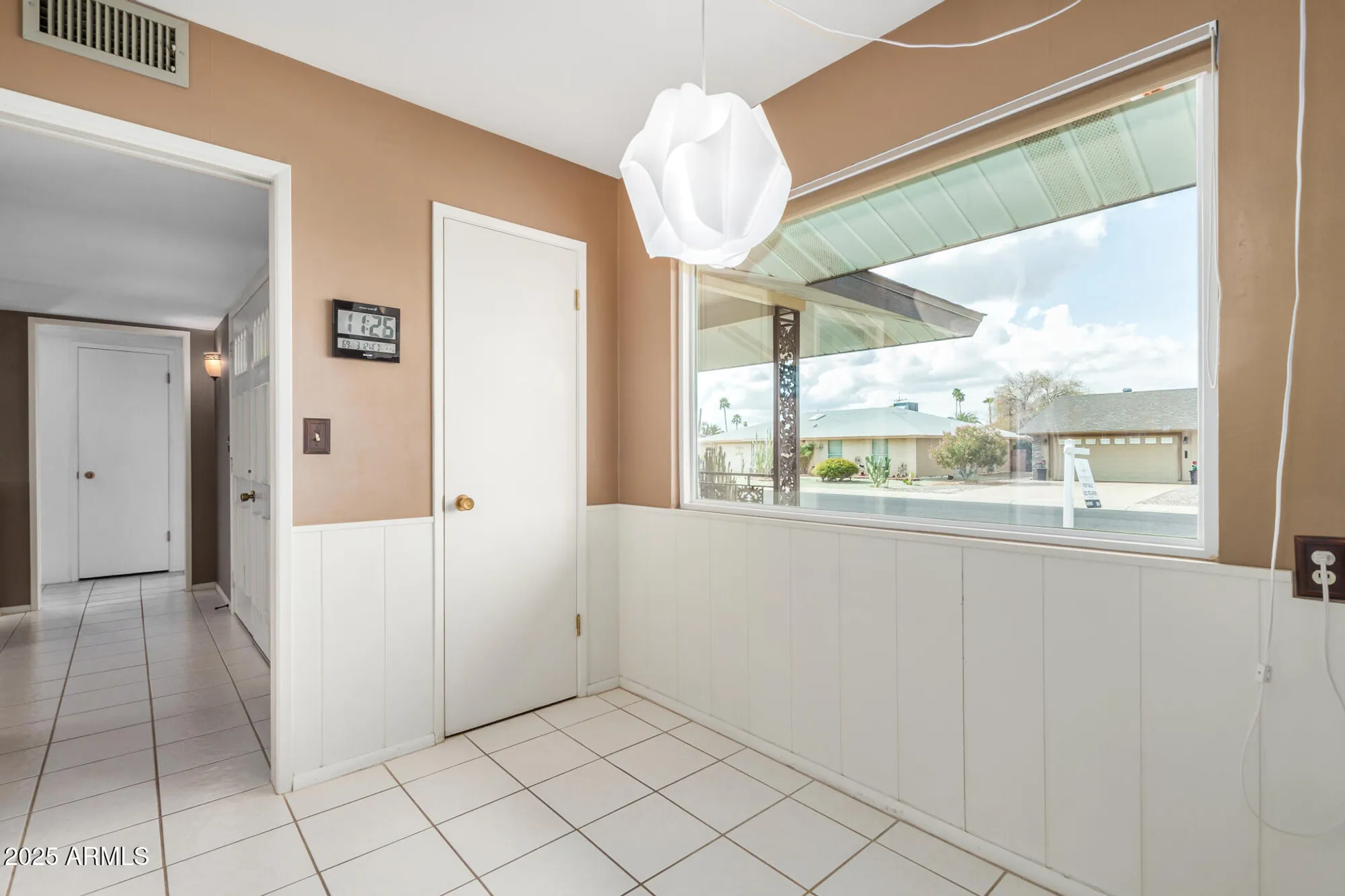 Property Slideshow image 13 of 33 | 10446 w meade dr, Sun City, AZ, 85351