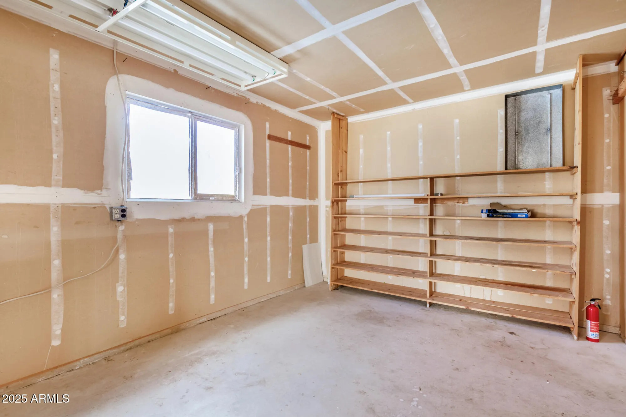 Property Slideshow image 27 of 33 | 10446 w meade dr, Sun City, AZ, 85351