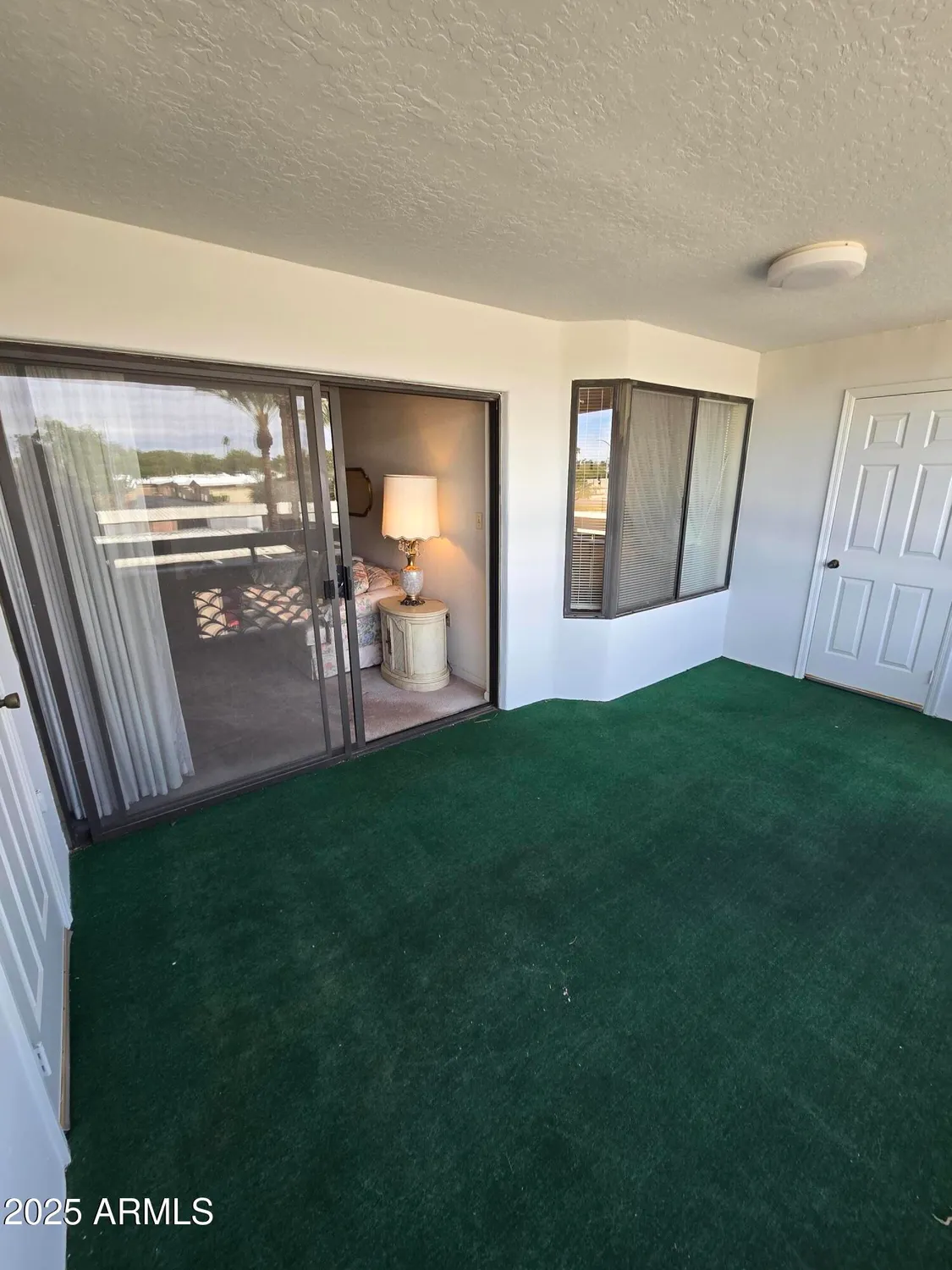 Property Slideshow image 4 of 35 | 17404 n 99th ave 214, Sun City, AZ, 85373