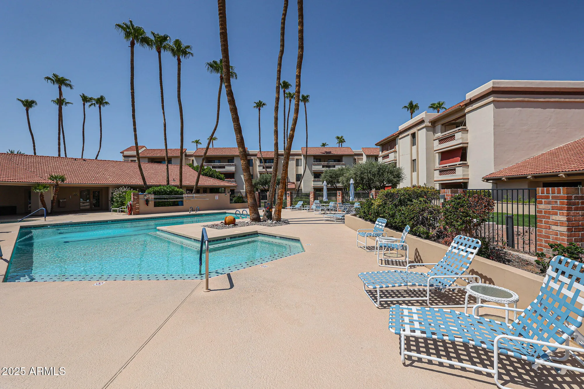 Property Slideshow image 27 of 35 | 17404 n 99th ave 214, Sun City, AZ, 85373