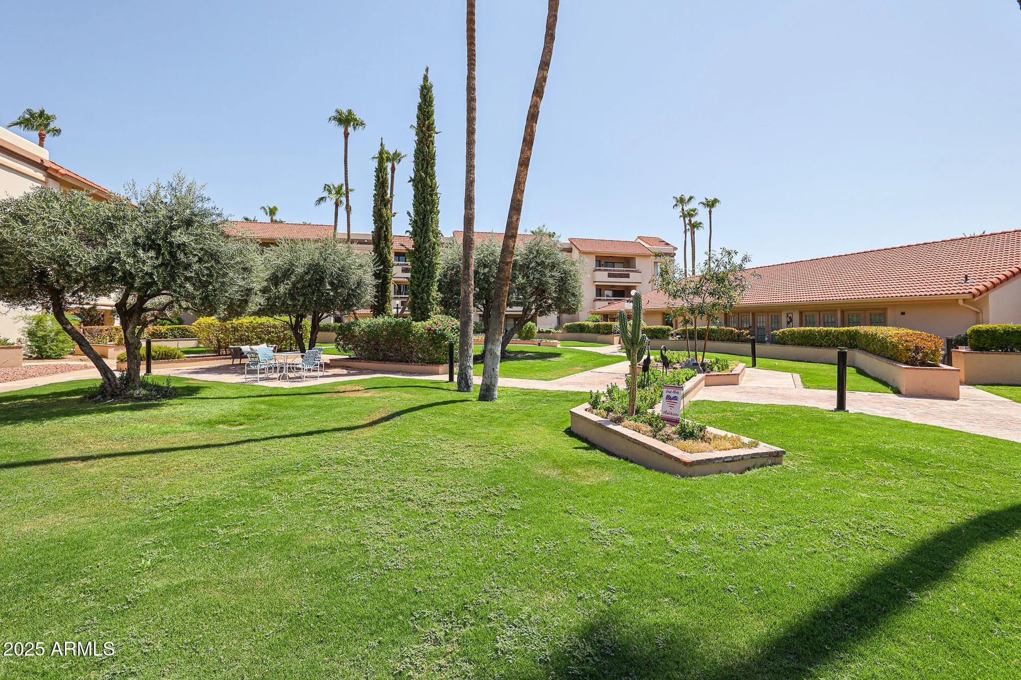 Property Slideshow image 28 of 35 | 17404 n 99th ave 214, Sun City, AZ, 85373