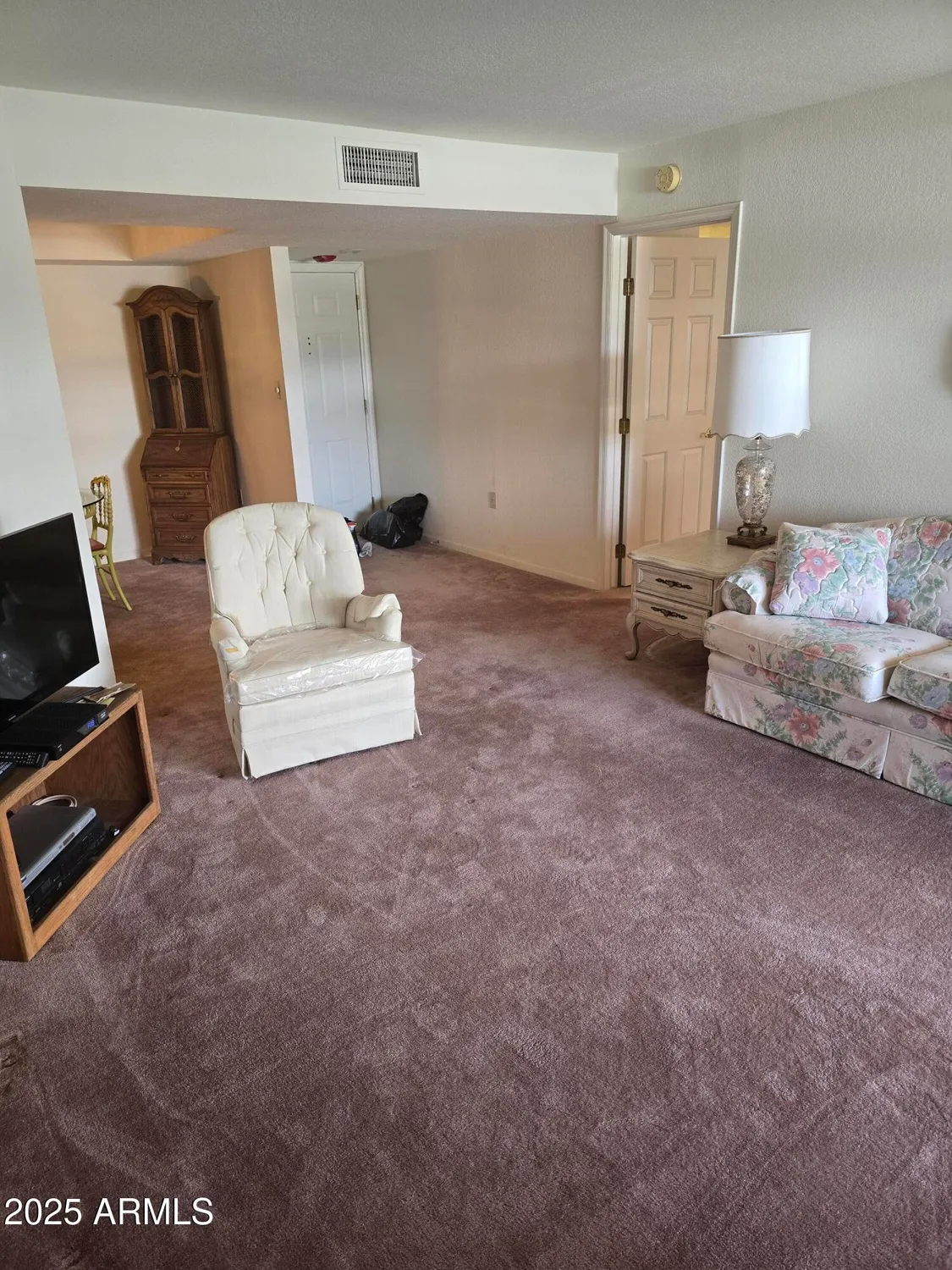 Property Slideshow image 3 of 35 | 17404 n 99th ave 214, Sun City, AZ, 85373