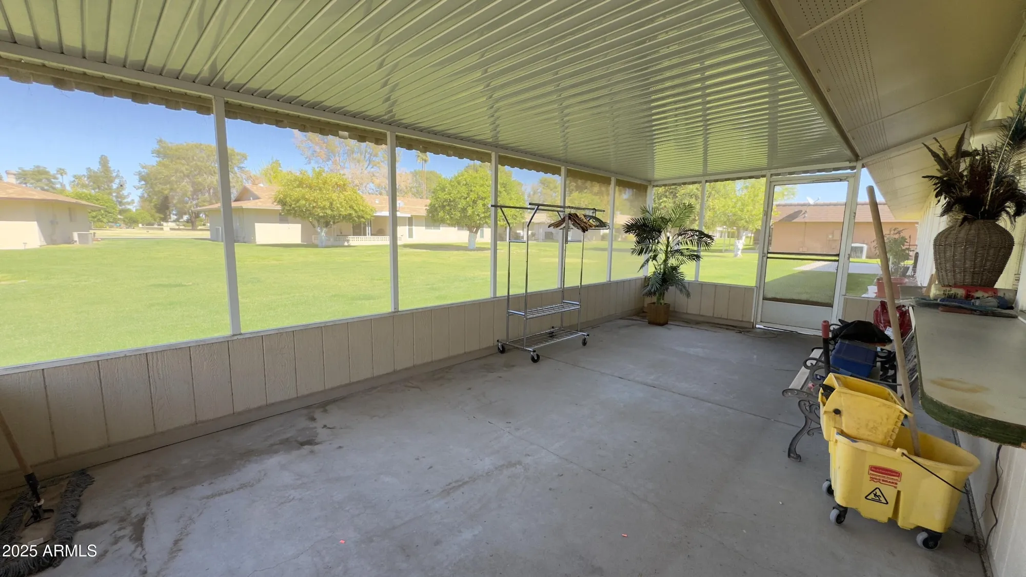 Property Slideshow image 18 of 24 | 9814 w shasta dr, Sun City, AZ, 85351