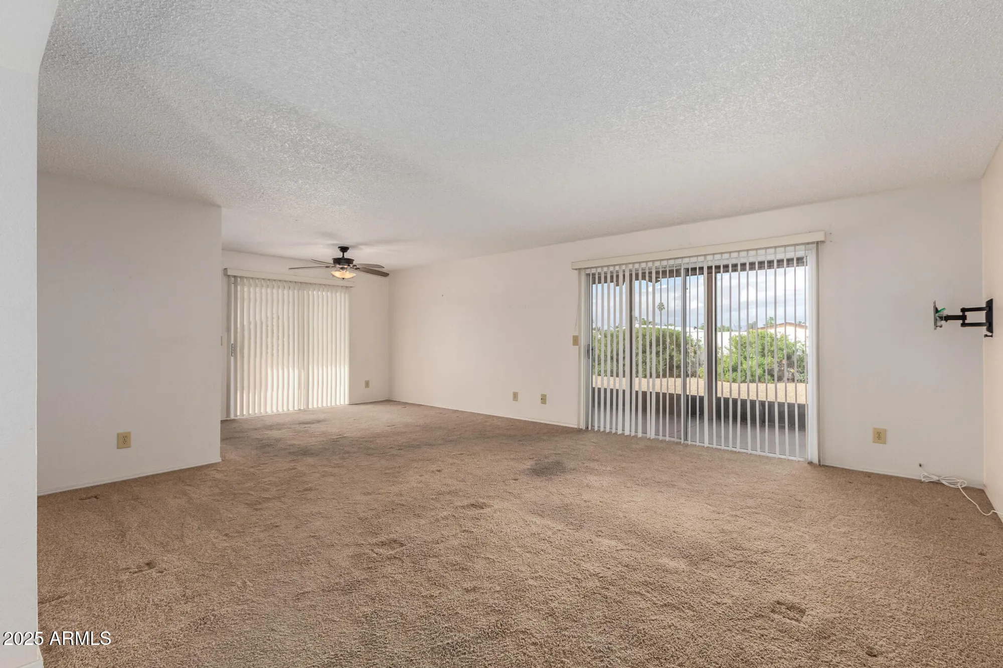 Property Slideshow image 5 of 38 | 26438 s pinewood dr, Sun Lakes, AZ, 85248