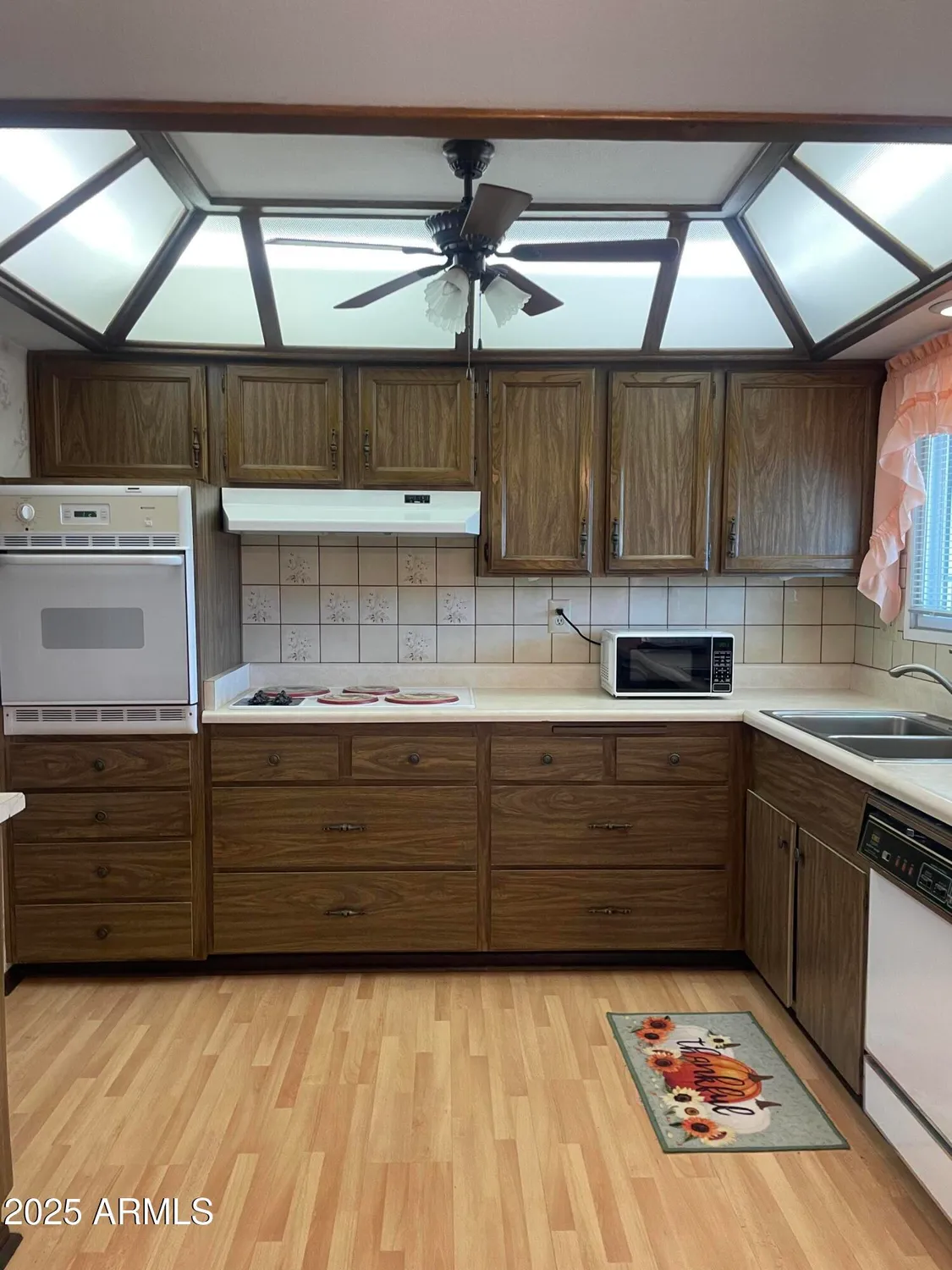 Property Slideshow image 11 of 34 | 13207 n branding iron dr, Sun City, AZ, 85351