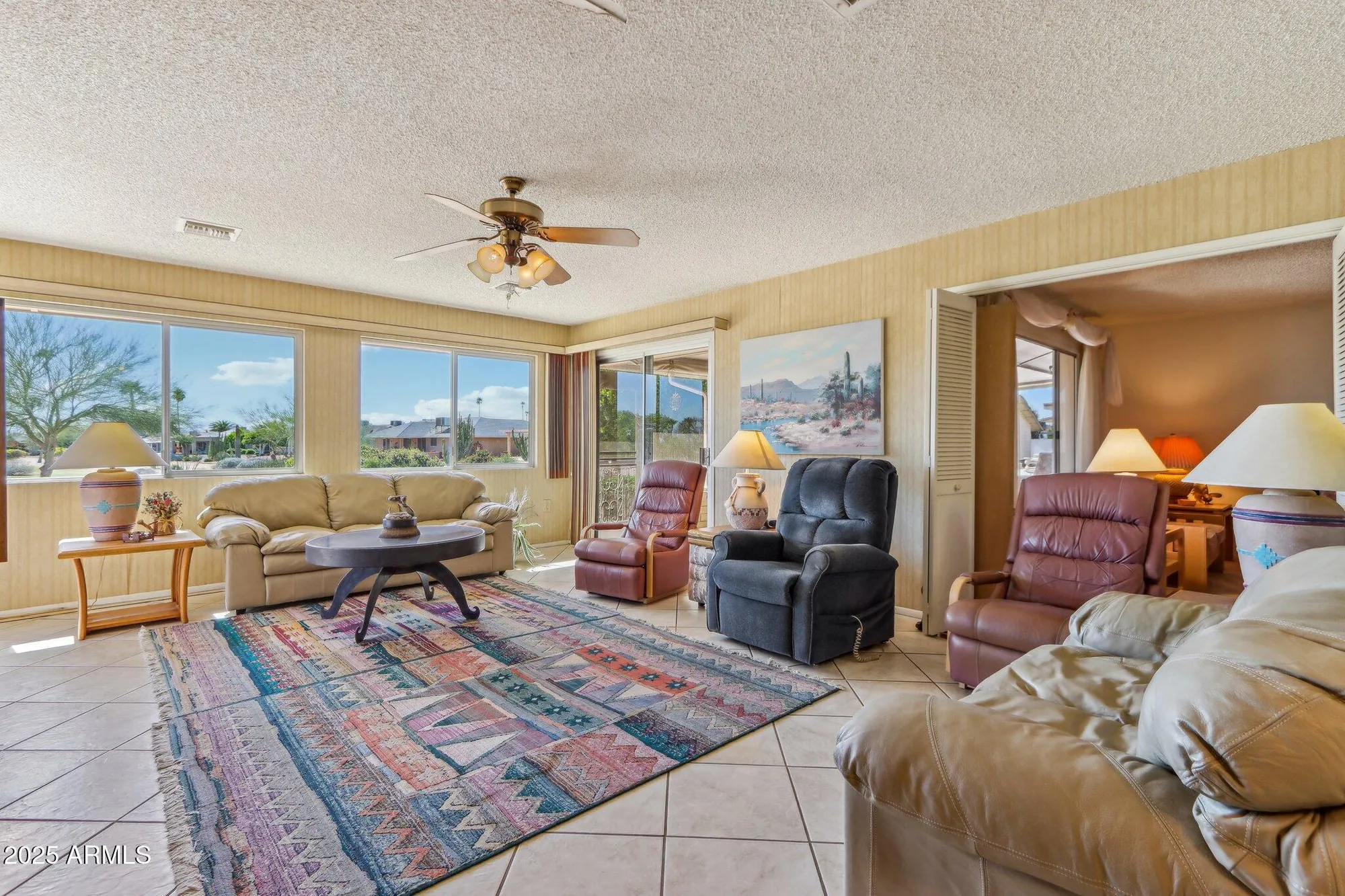 Property Slideshow image 8 of 58 | 19832 n cherry tree ln, Sun City, AZ, 85373