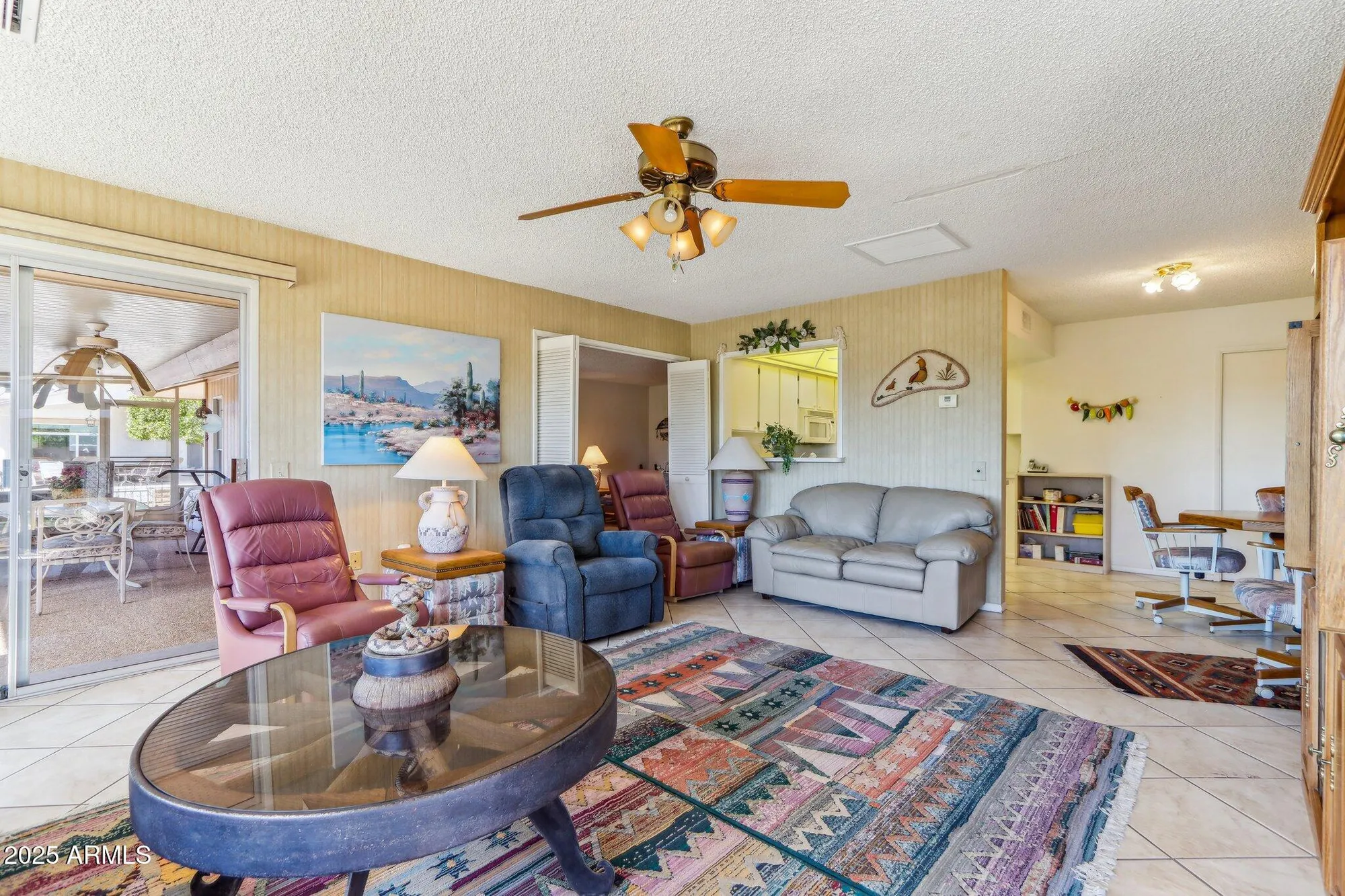 Property Slideshow image 9 of 58 | 19832 n cherry tree ln, Sun City, AZ, 85373