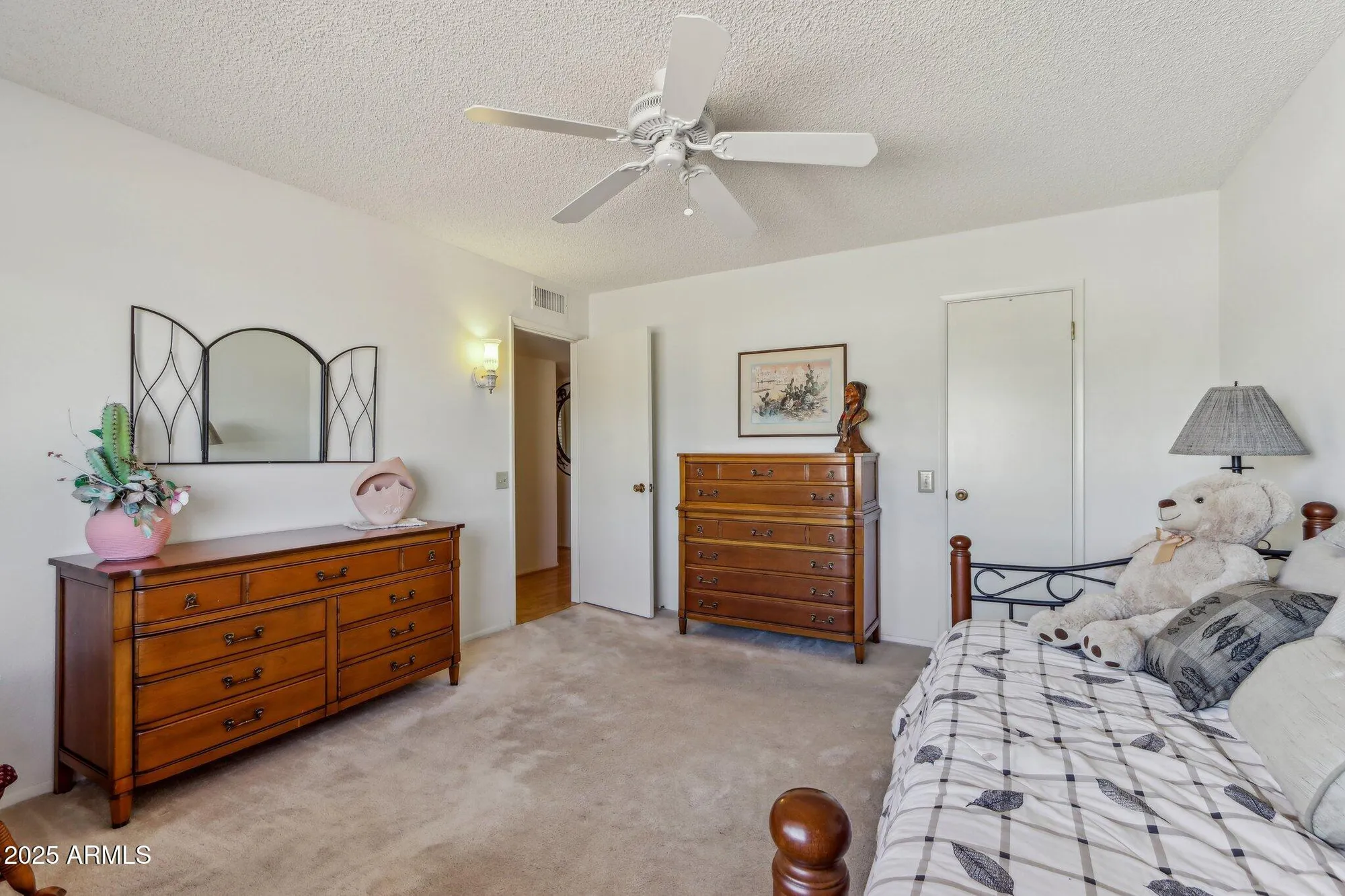 Property Slideshow image 34 of 58 | 19832 n cherry tree ln, Sun City, AZ, 85373