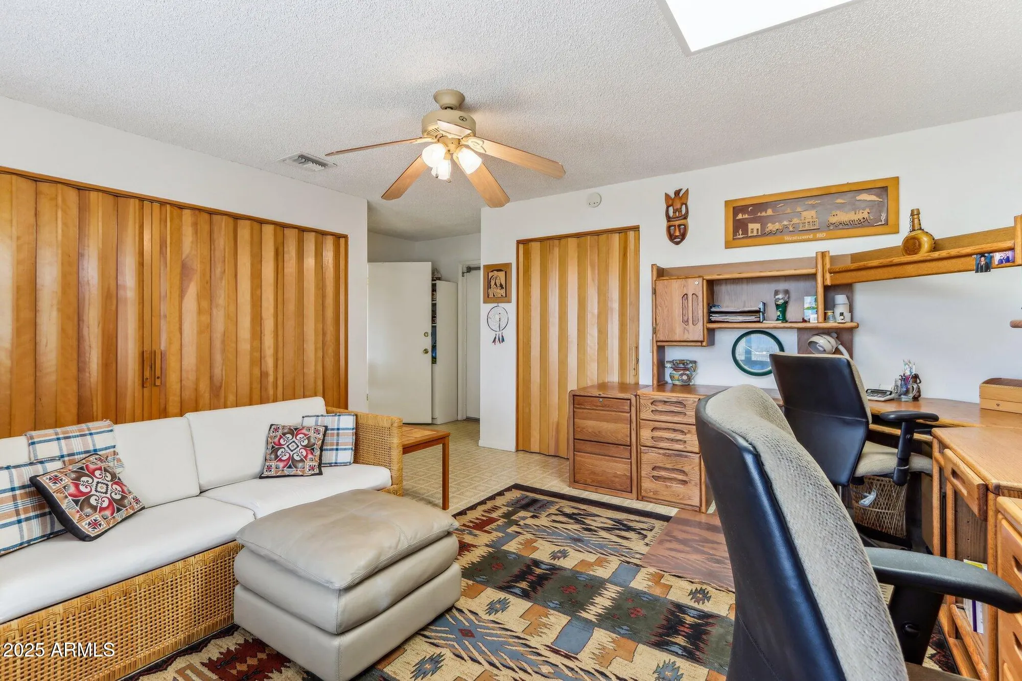 Property Slideshow image 25 of 58 | 19832 n cherry tree ln, Sun City, AZ, 85373