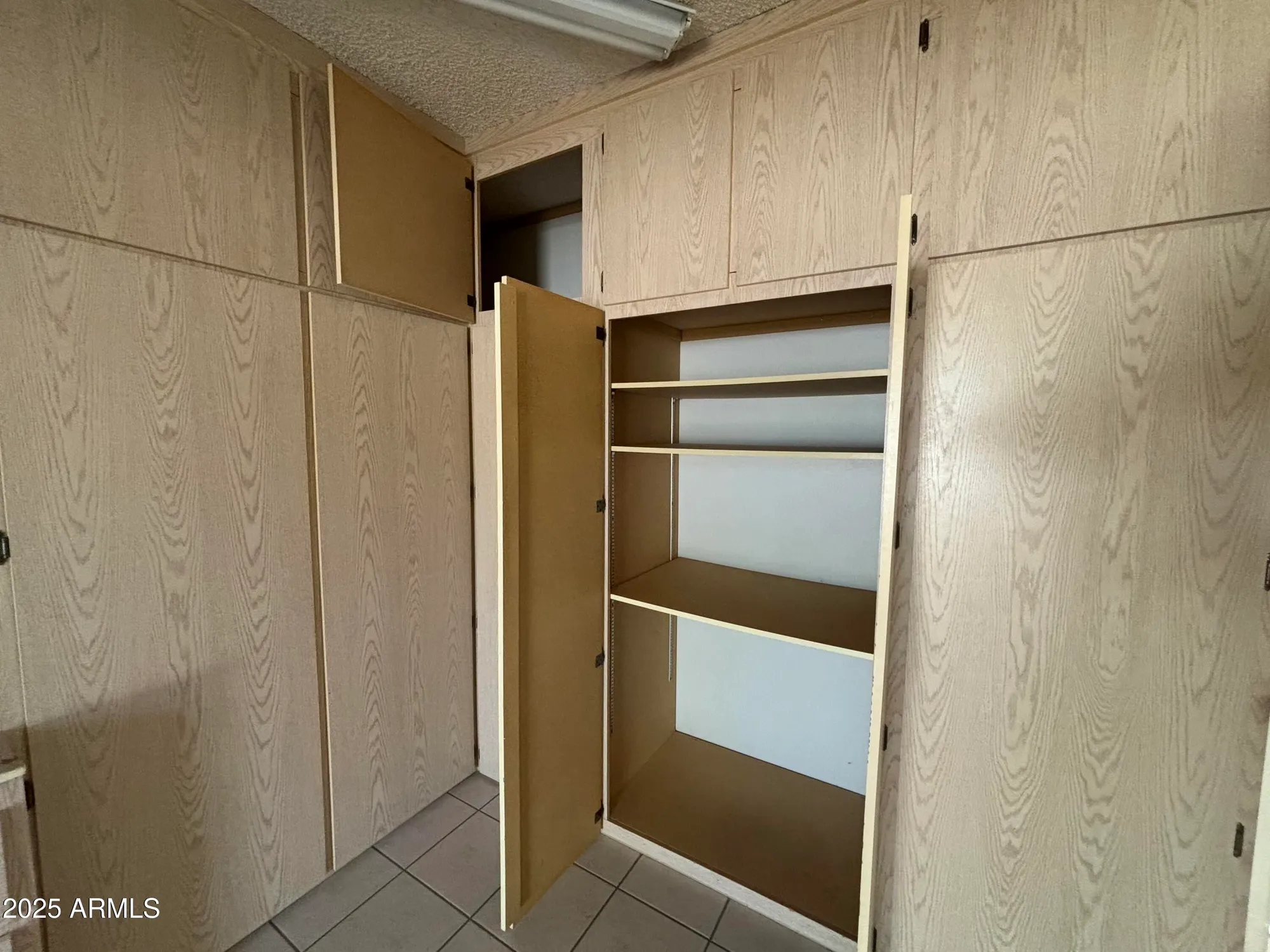 Property Slideshow image 32 of 48 | 17407 n country club dr, Sun City, AZ, 85373