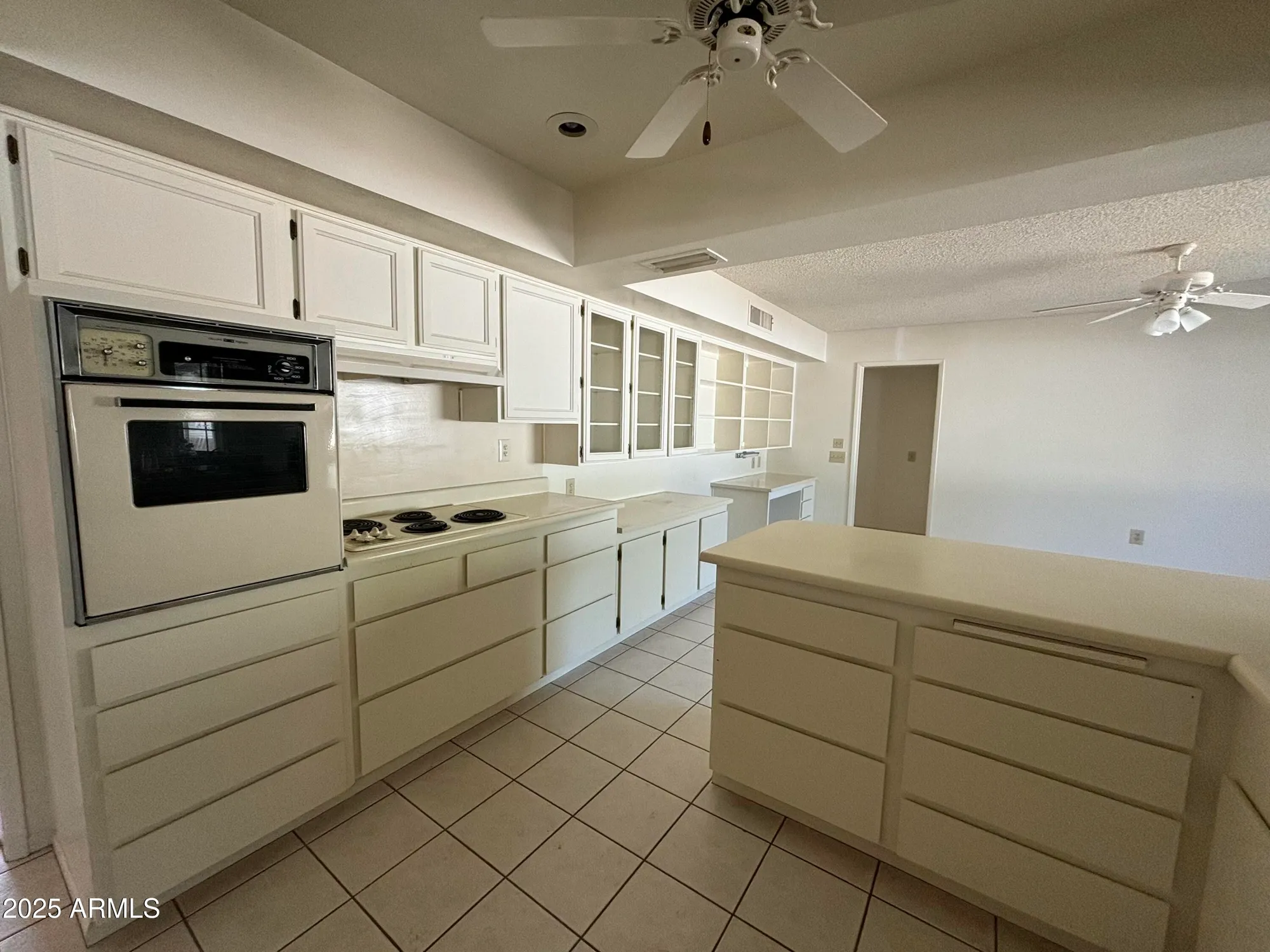 Property Slideshow image 36 of 48 | 17407 n country club dr, Sun City, AZ, 85373