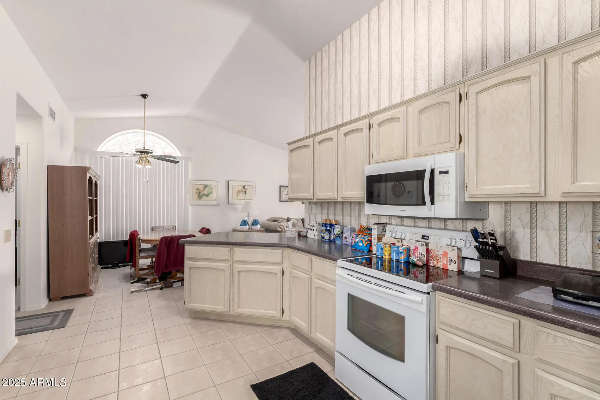 Property Slideshow image 14 of 29 | 10621 e hercules dr, Sun Lakes, AZ, 85248