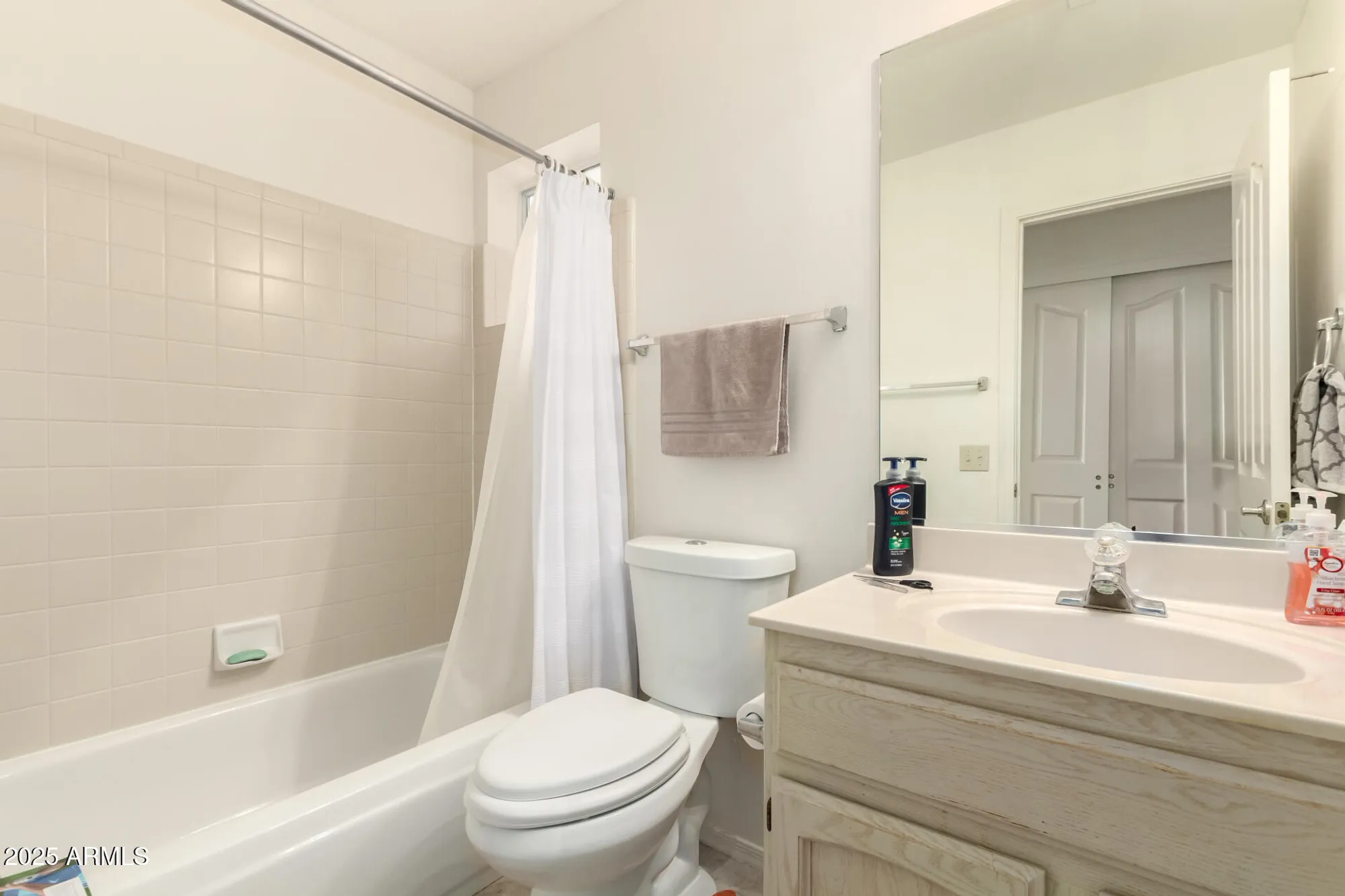 Property Slideshow image 22 of 29 | 10621 e hercules dr, Sun Lakes, AZ, 85248