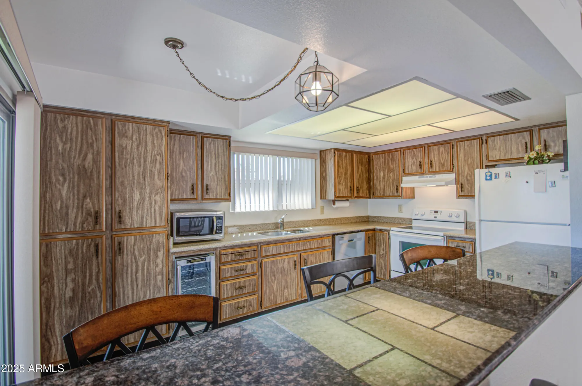Property Slideshow image 14 of 46 | 25273 s berry brook dr, Sun Lakes, AZ, 85248
