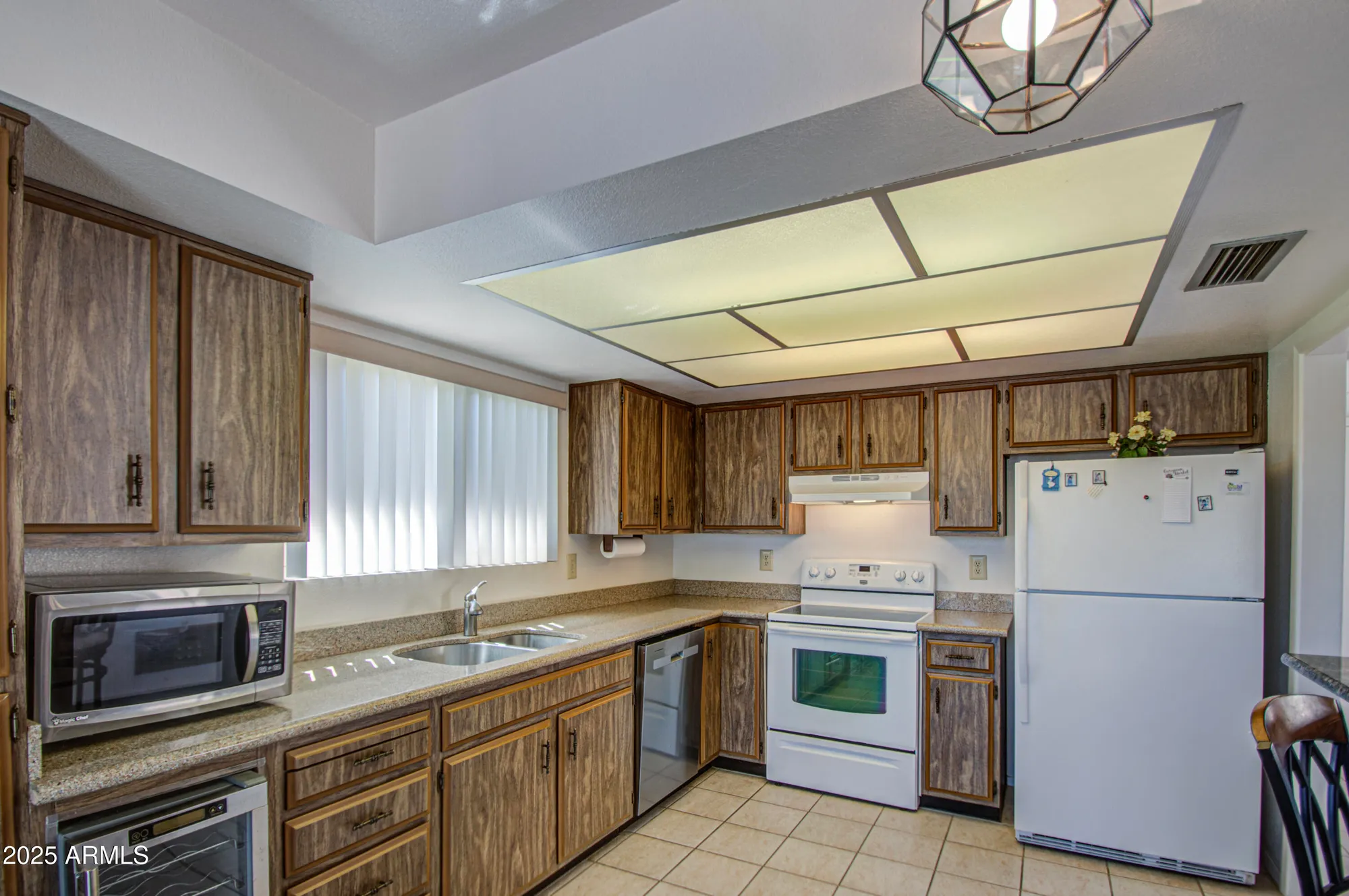 Property Slideshow image 17 of 46 | 25273 s berry brook dr, Sun Lakes, AZ, 85248