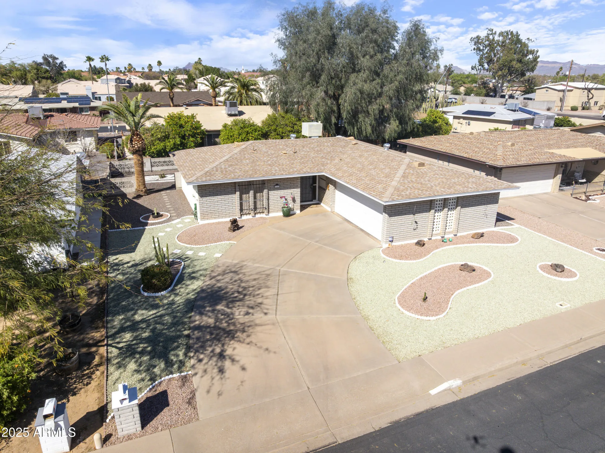 Property Slideshow image 3 of 34 | 5142 e edgewood cir, Mesa, AZ, 85206