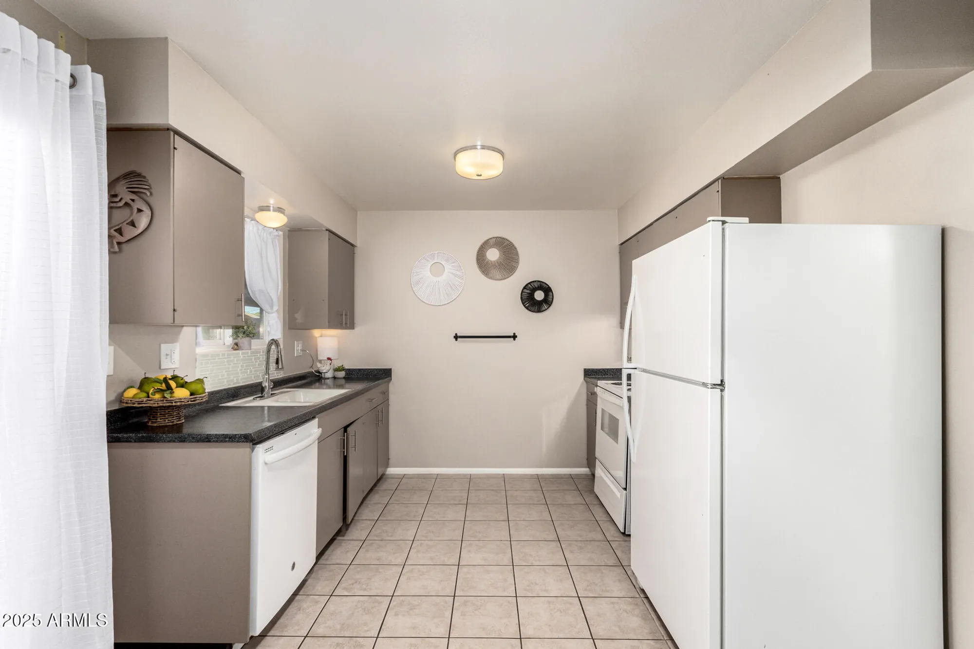 Property Slideshow image 12 of 19 | 10547 w coggins dr, Sun City, AZ, 85351