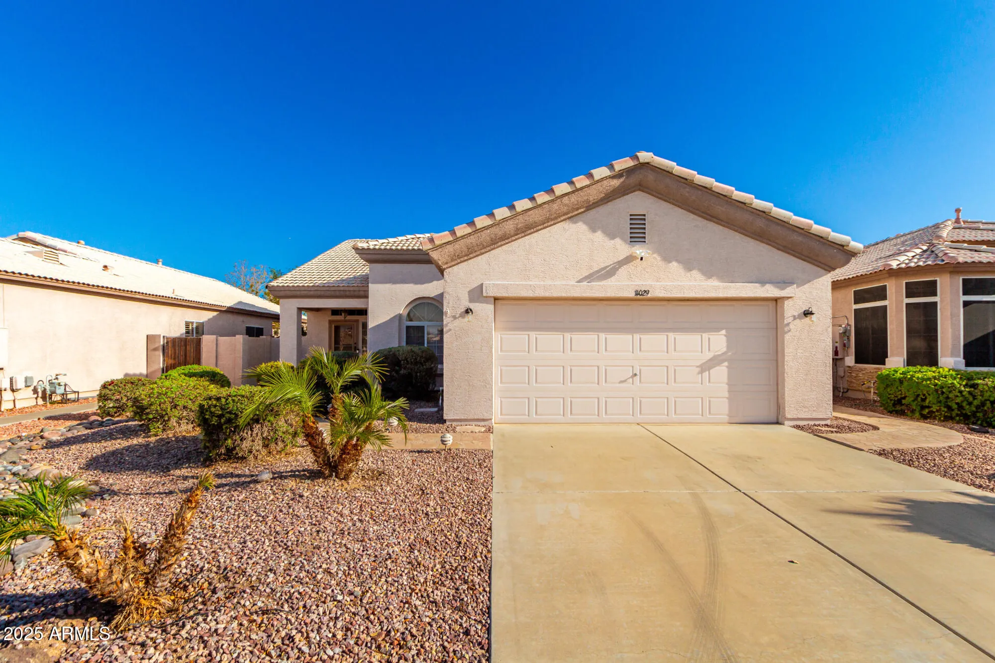 Property Slideshow image 2 of 36 | 11029 w oraibi dr, Peoria, AZ, 85373