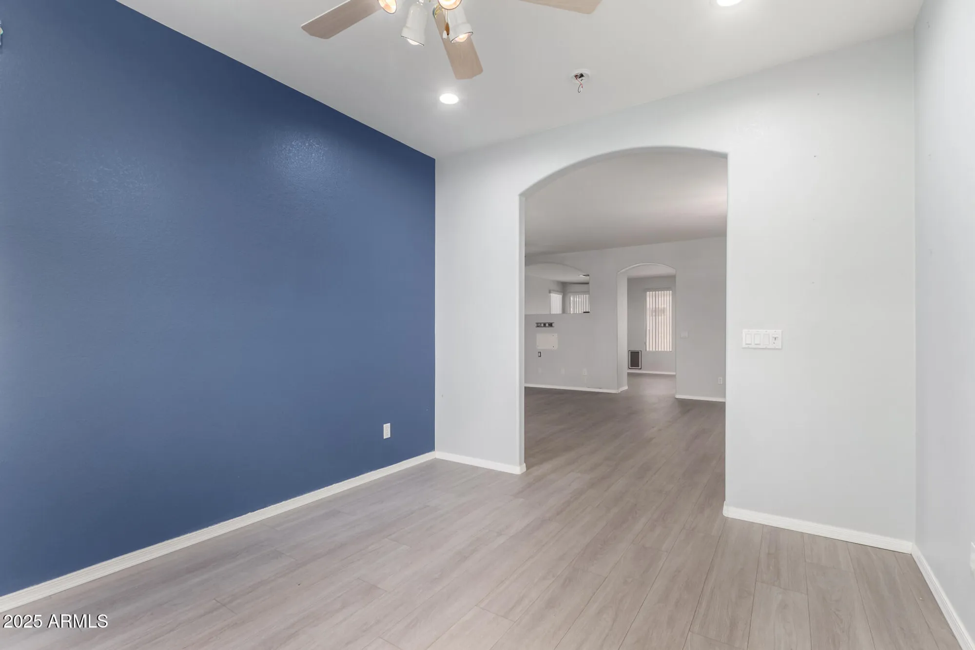 Property Slideshow image 11 of 36 | 11029 w oraibi dr, Peoria, AZ, 85373