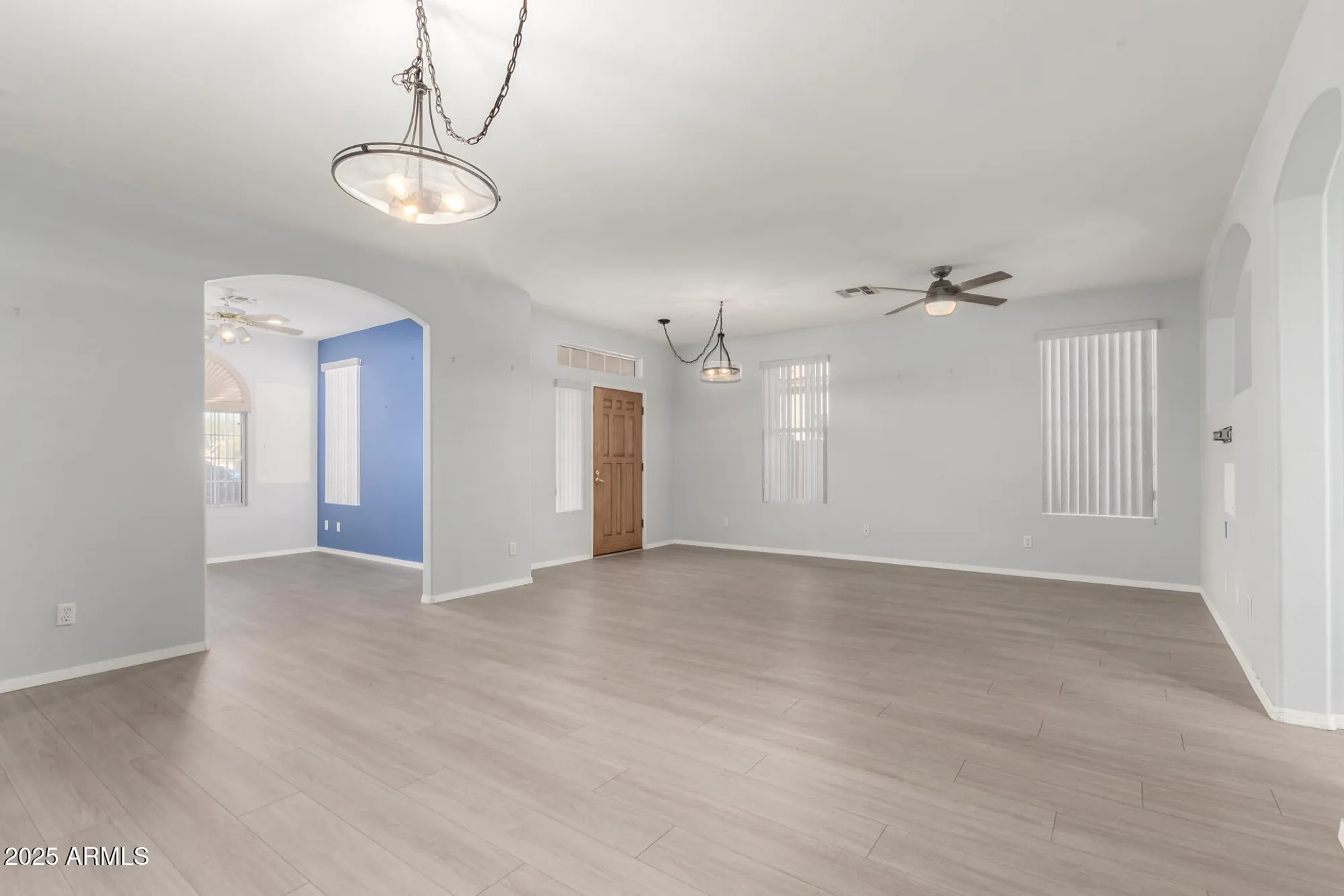 Property Slideshow image 8 of 36 | 11029 w oraibi dr, Peoria, AZ, 85373