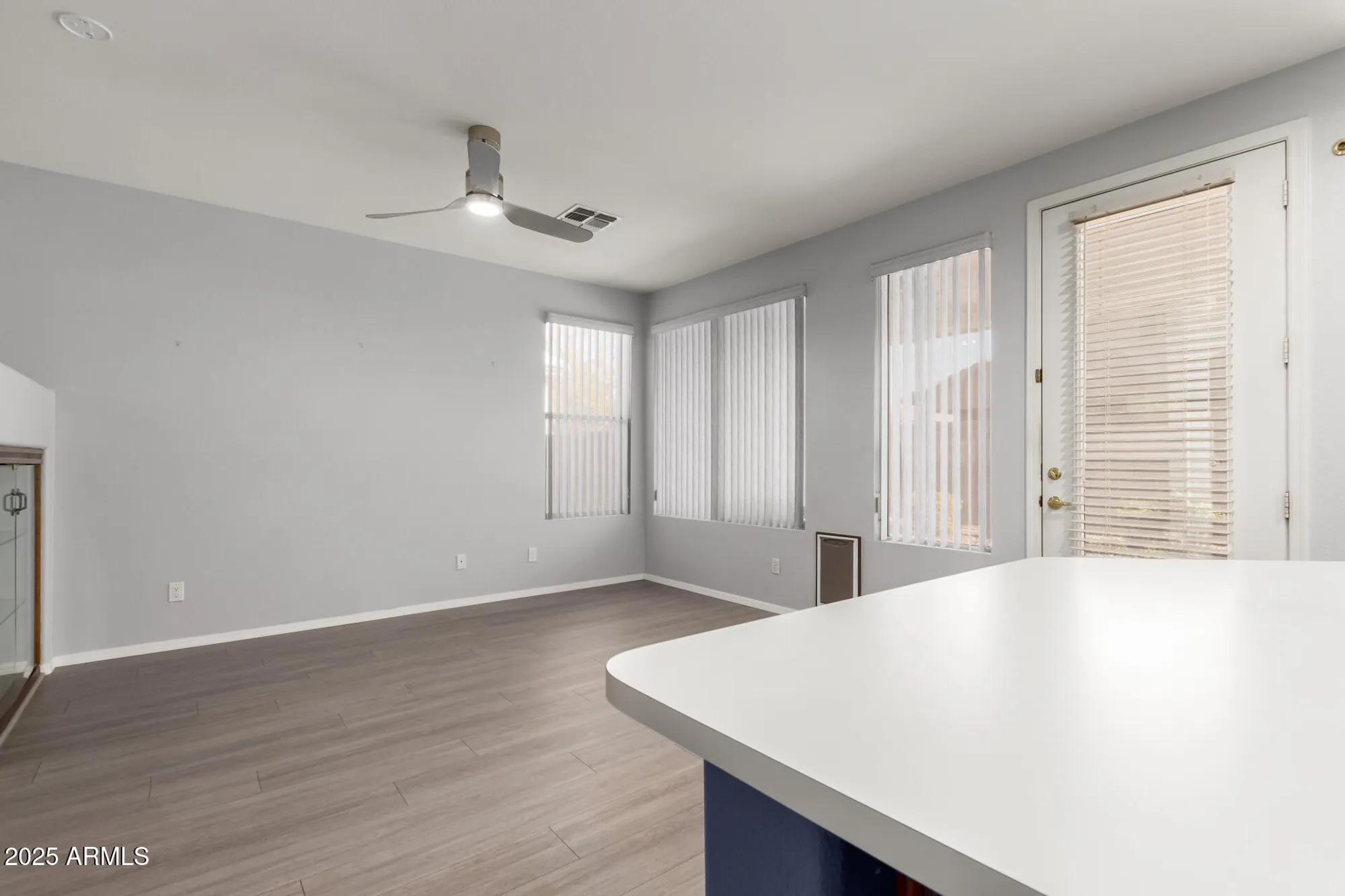 Property Slideshow image 17 of 36 | 11029 w oraibi dr, Peoria, AZ, 85373