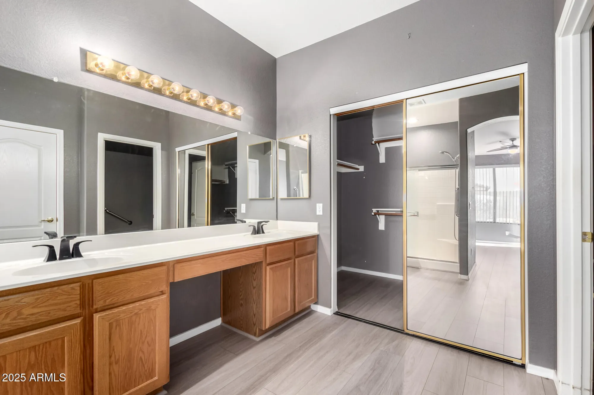 Property Slideshow image 21 of 36 | 11029 w oraibi dr, Peoria, AZ, 85373