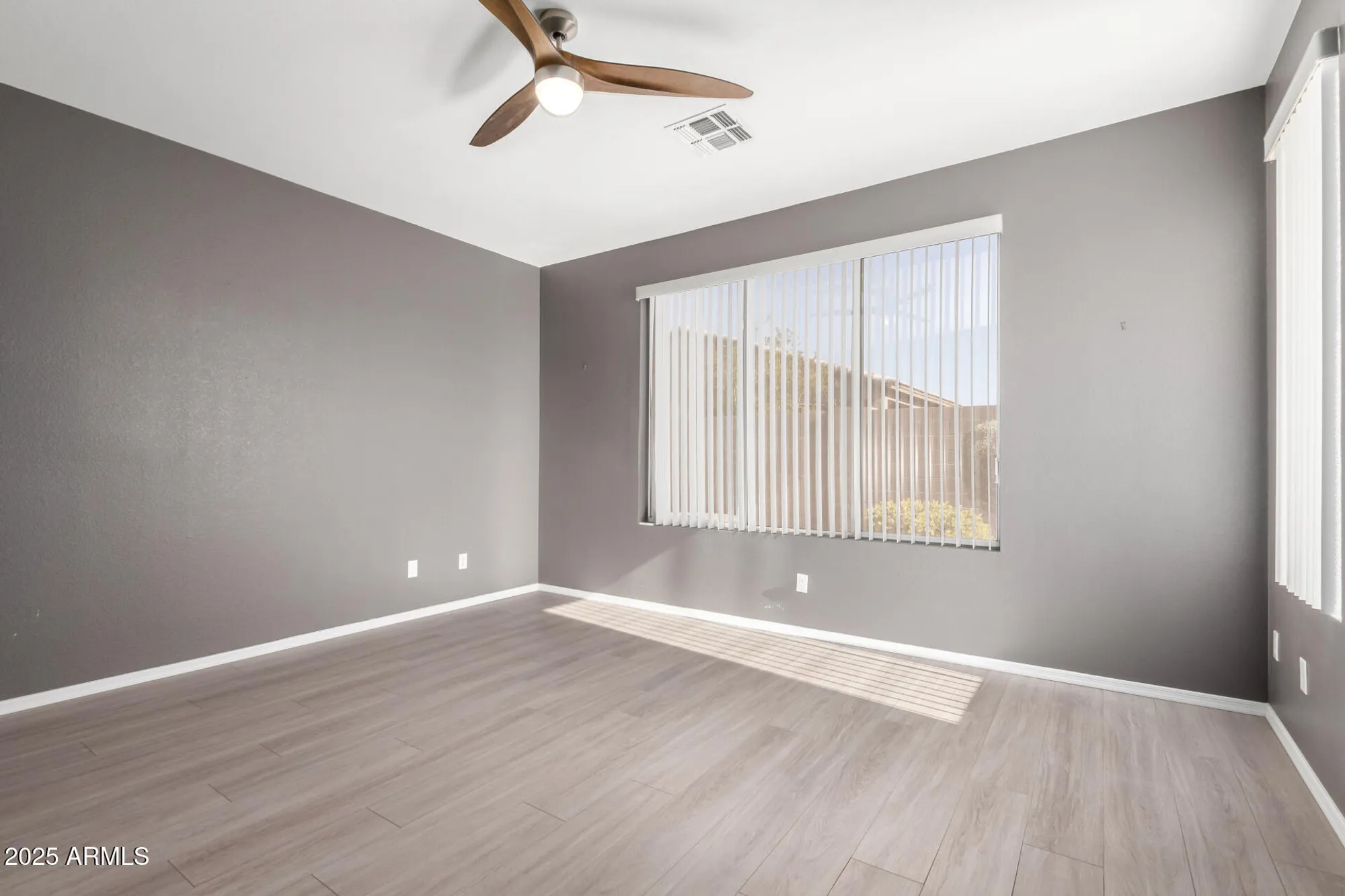 Property Slideshow image 20 of 36 | 11029 w oraibi dr, Peoria, AZ, 85373