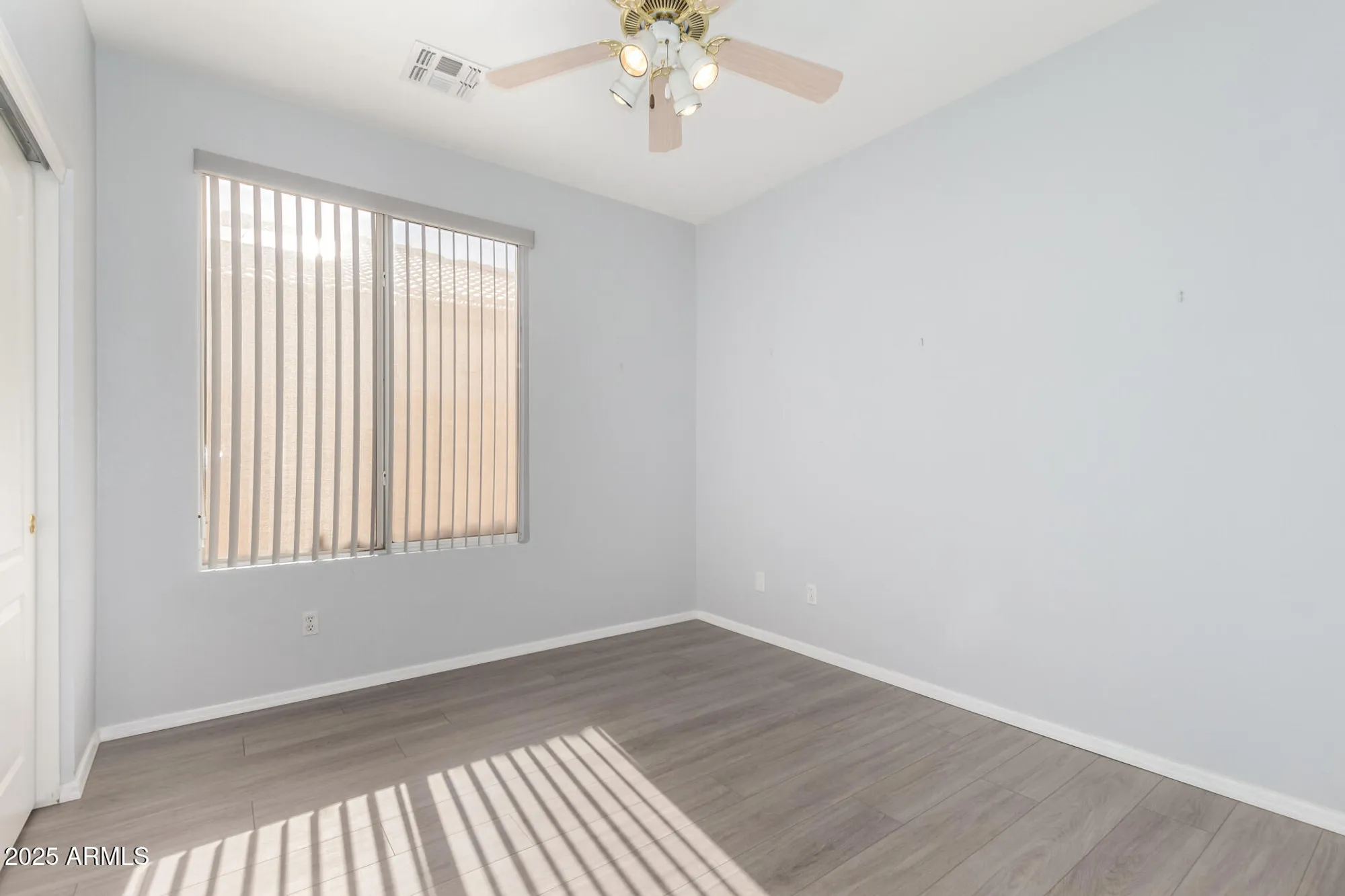 Property Slideshow image 24 of 36 | 11029 w oraibi dr, Peoria, AZ, 85373