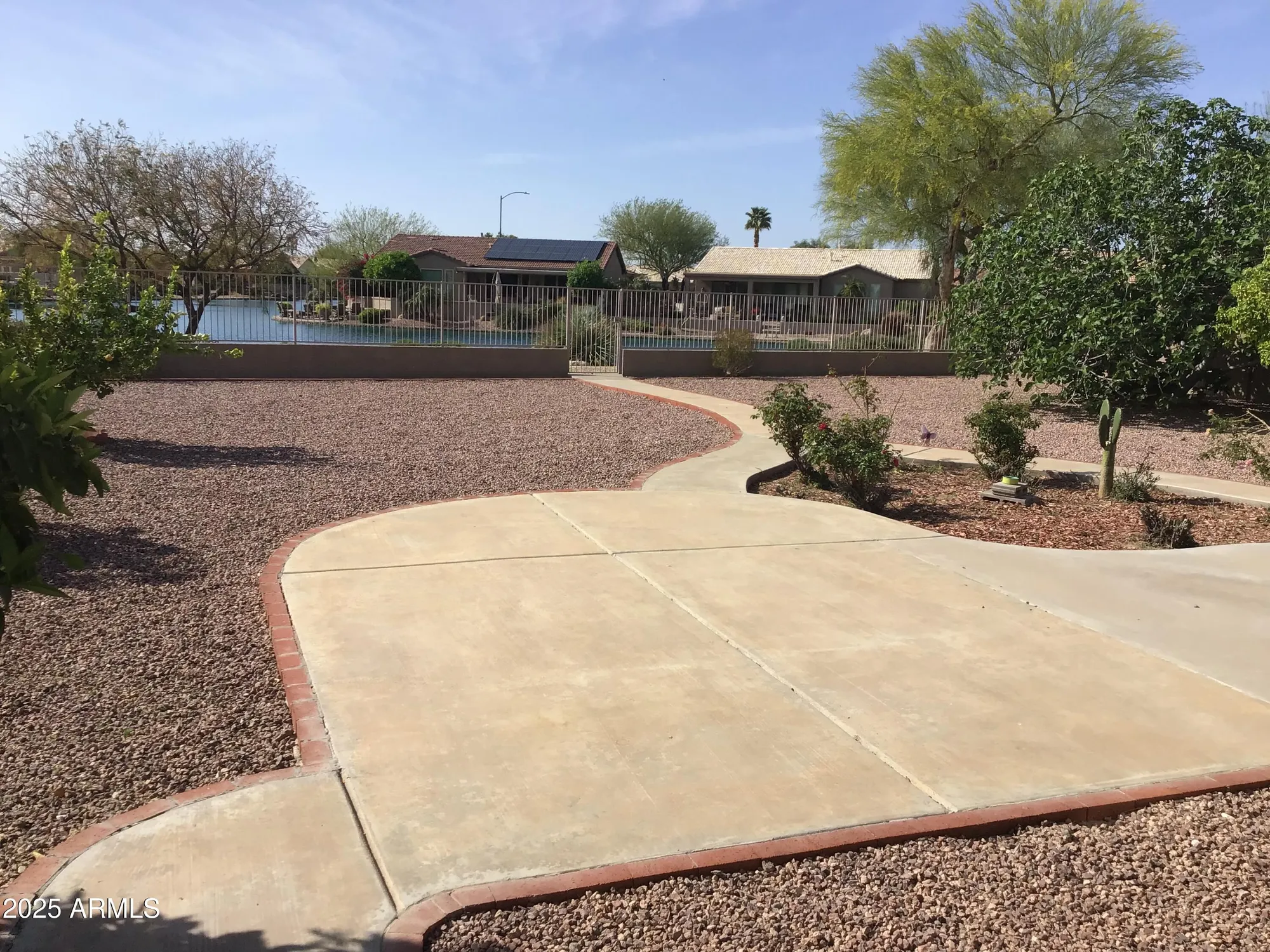 Property Slideshow image 19 of 23 | 10956 w cimarron dr, Sun City, AZ, 85373