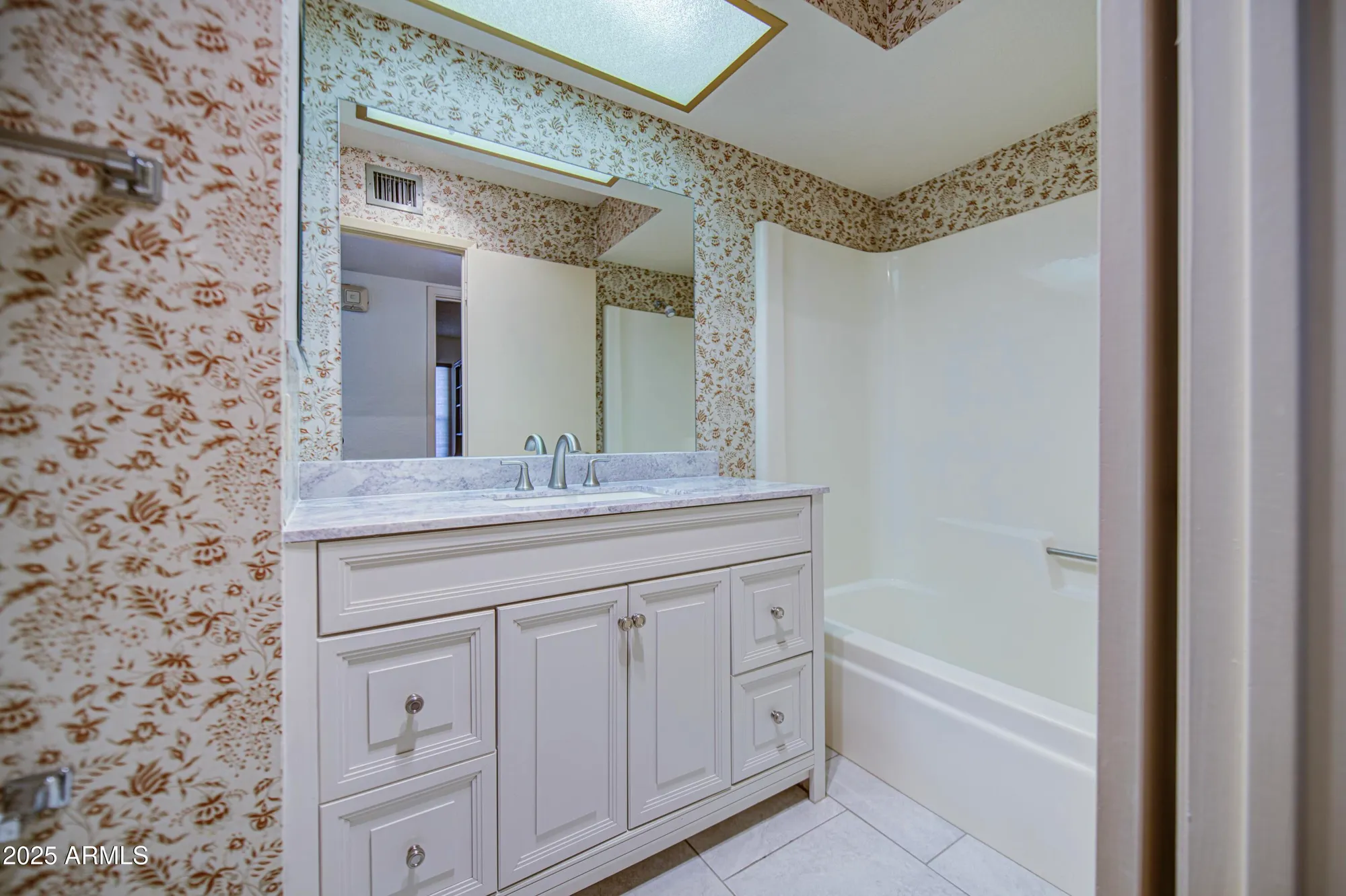 Property Slideshow image 16 of 43 | 1691 leisure world, Mesa, AZ, 85206