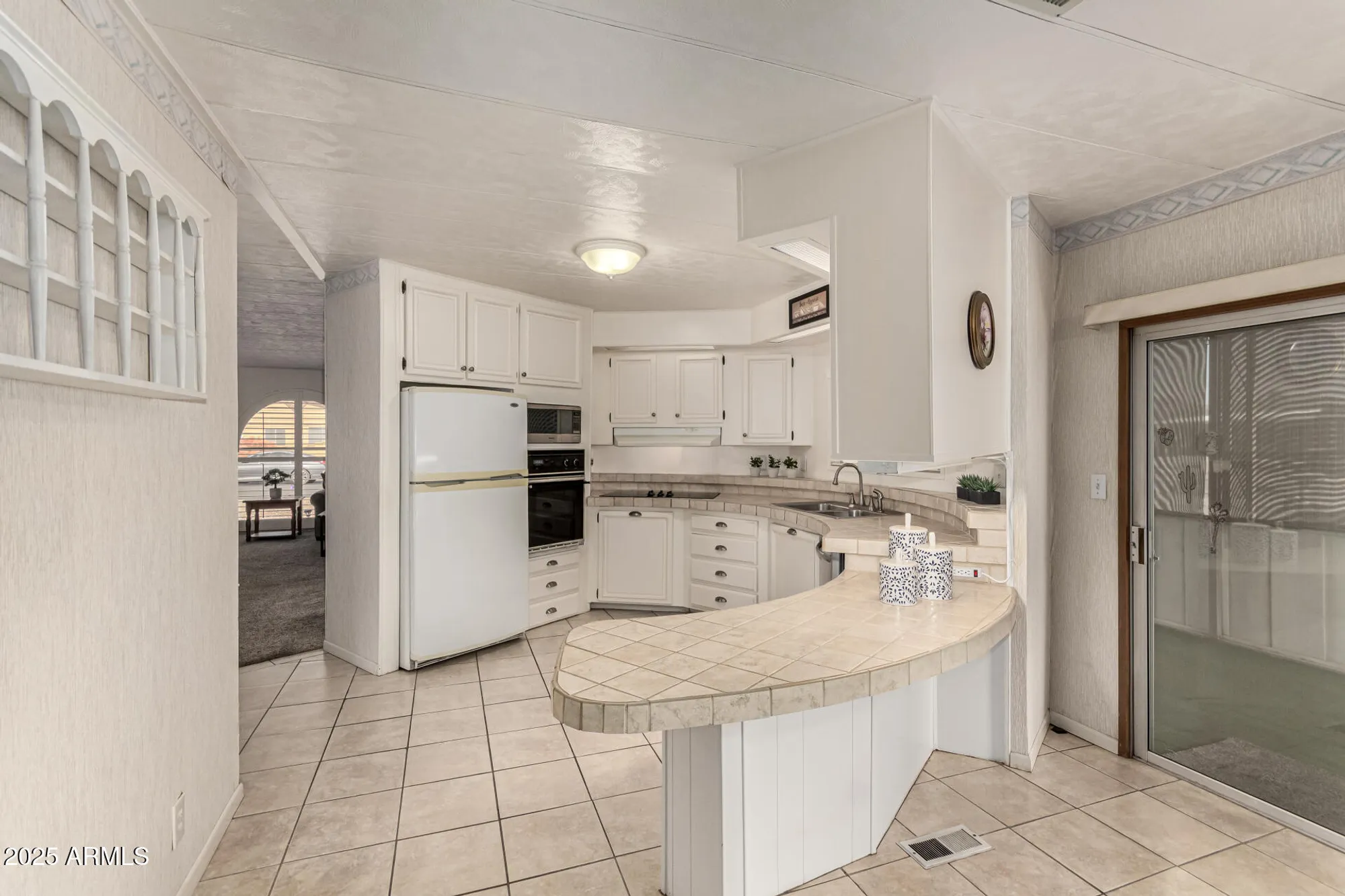 Property Slideshow image 8 of 36 | 5221 e mills ct, Mesa, AZ, 85215