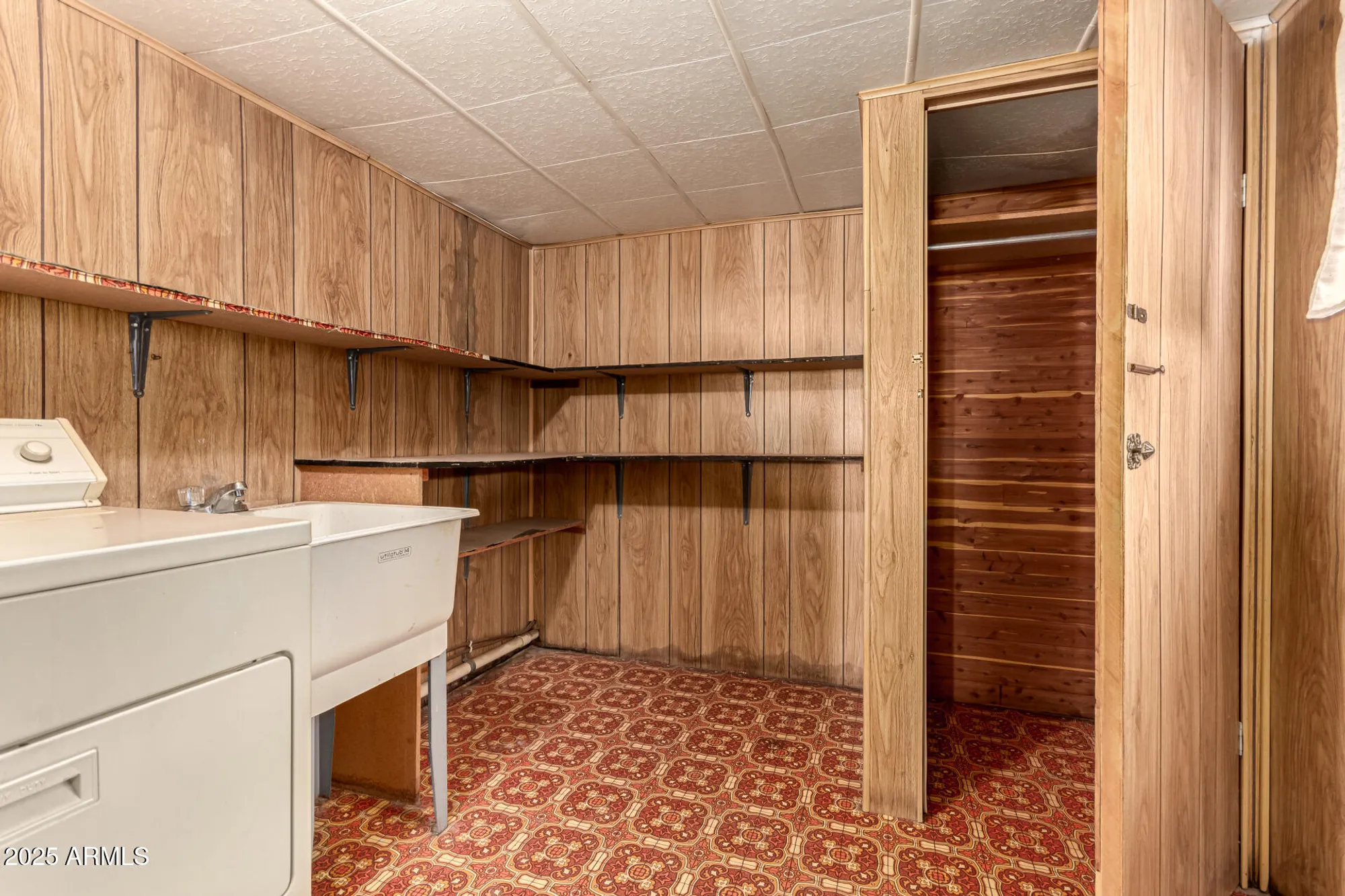 Property Slideshow image 24 of 36 | 5221 e mills ct, Mesa, AZ, 85215