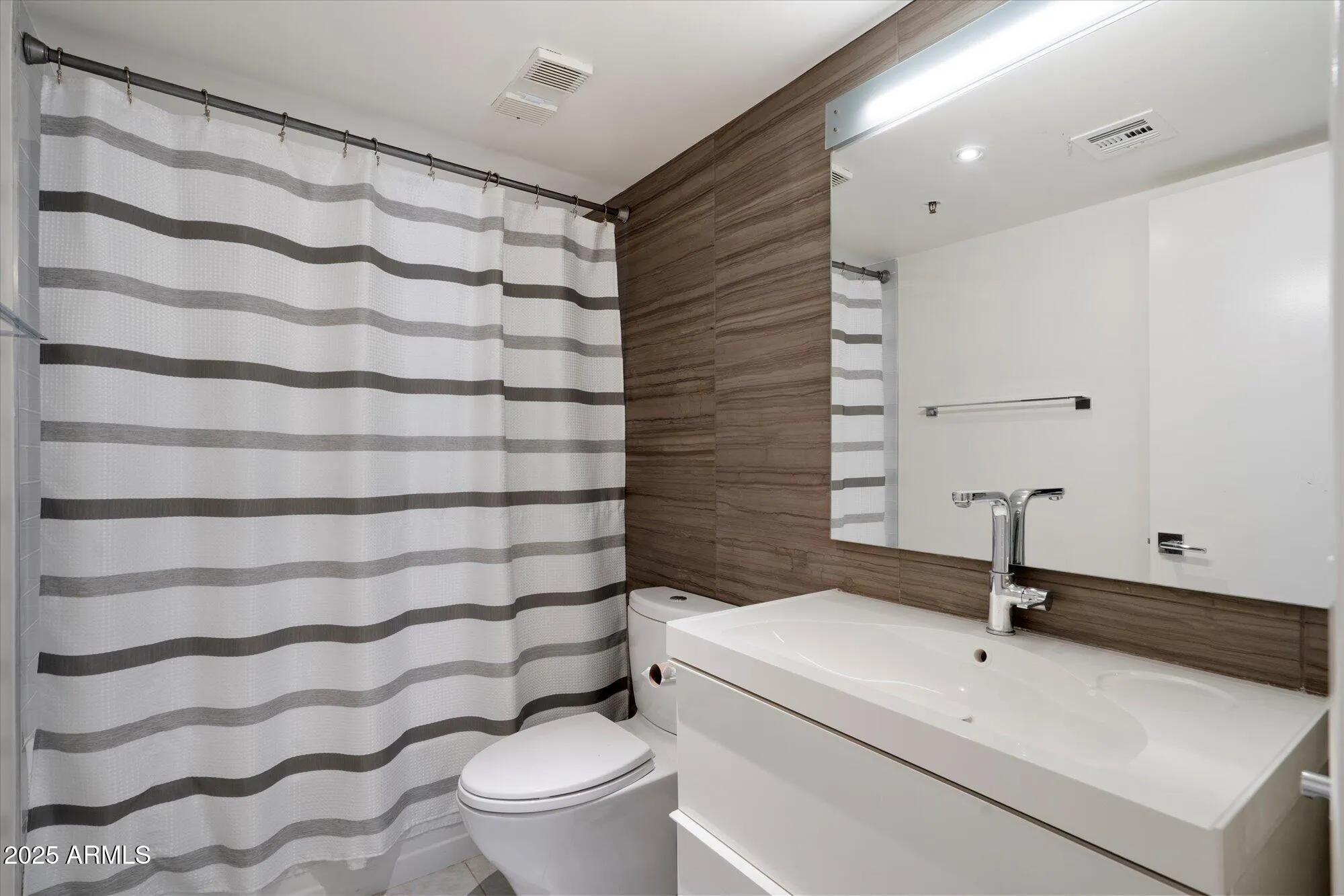 Property Slideshow image 19 of 29 | 7840 e camelback rd unit 111, Scottsdale, AZ, 85251