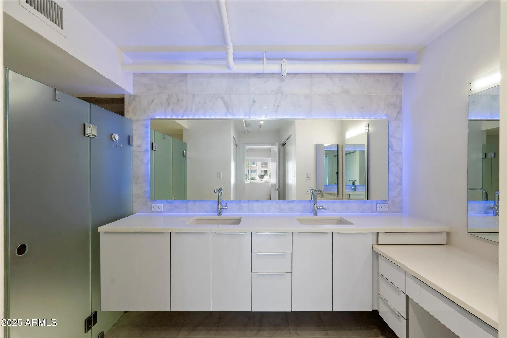 Property Slideshow image 13 of 29 | 7840 e camelback rd unit 111, Scottsdale, AZ, 85251